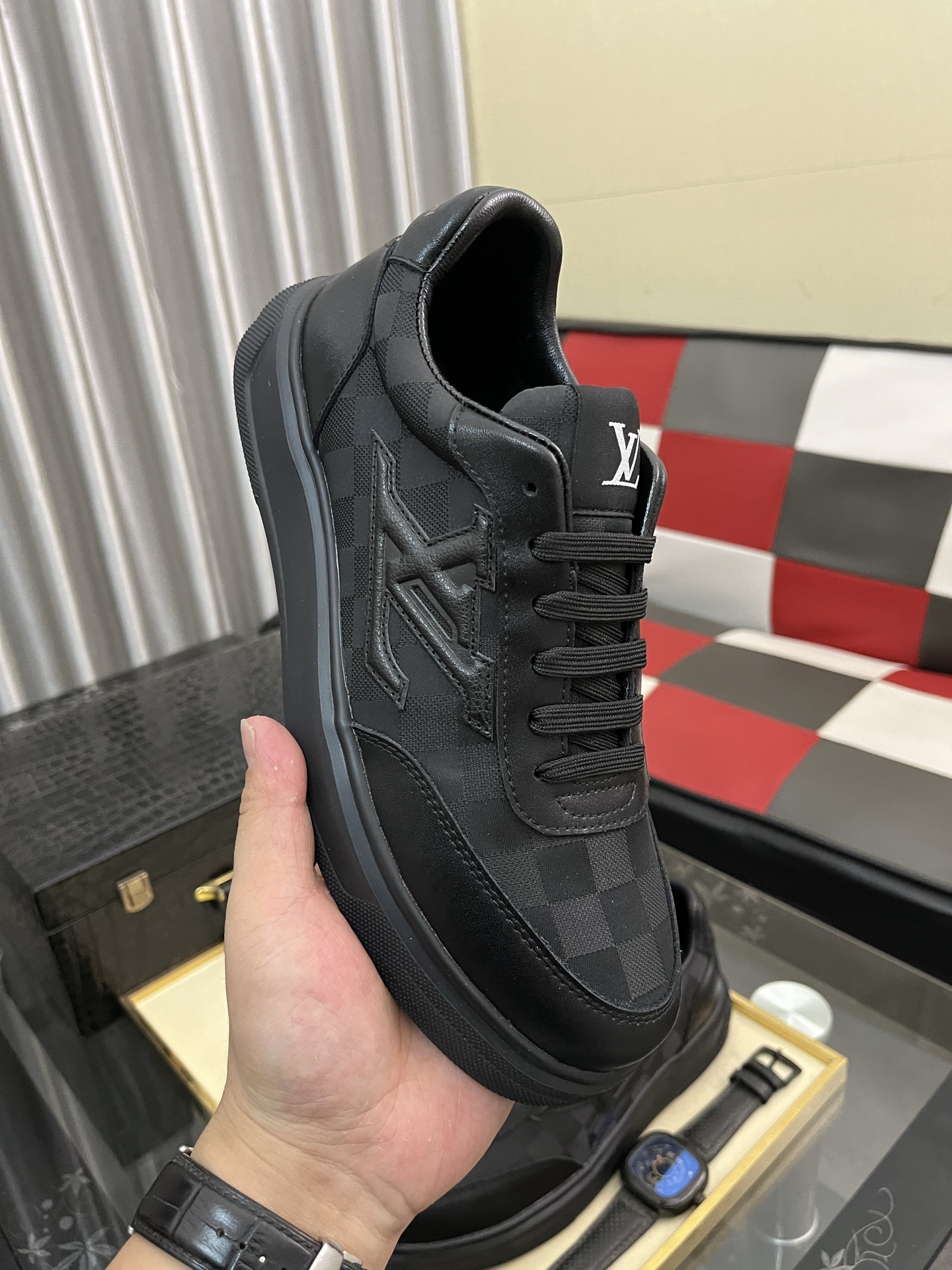 LV shoe