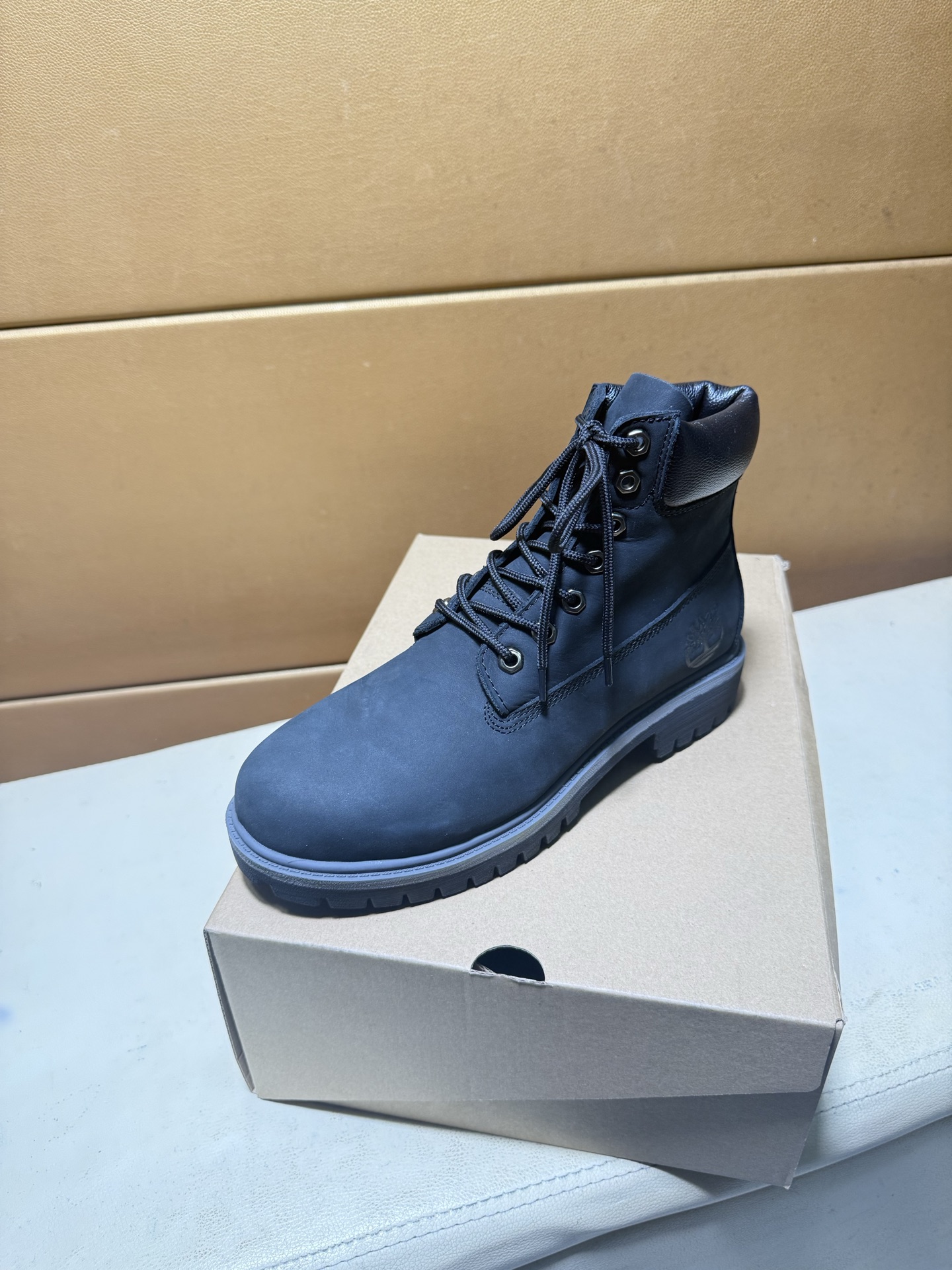 LV shoe