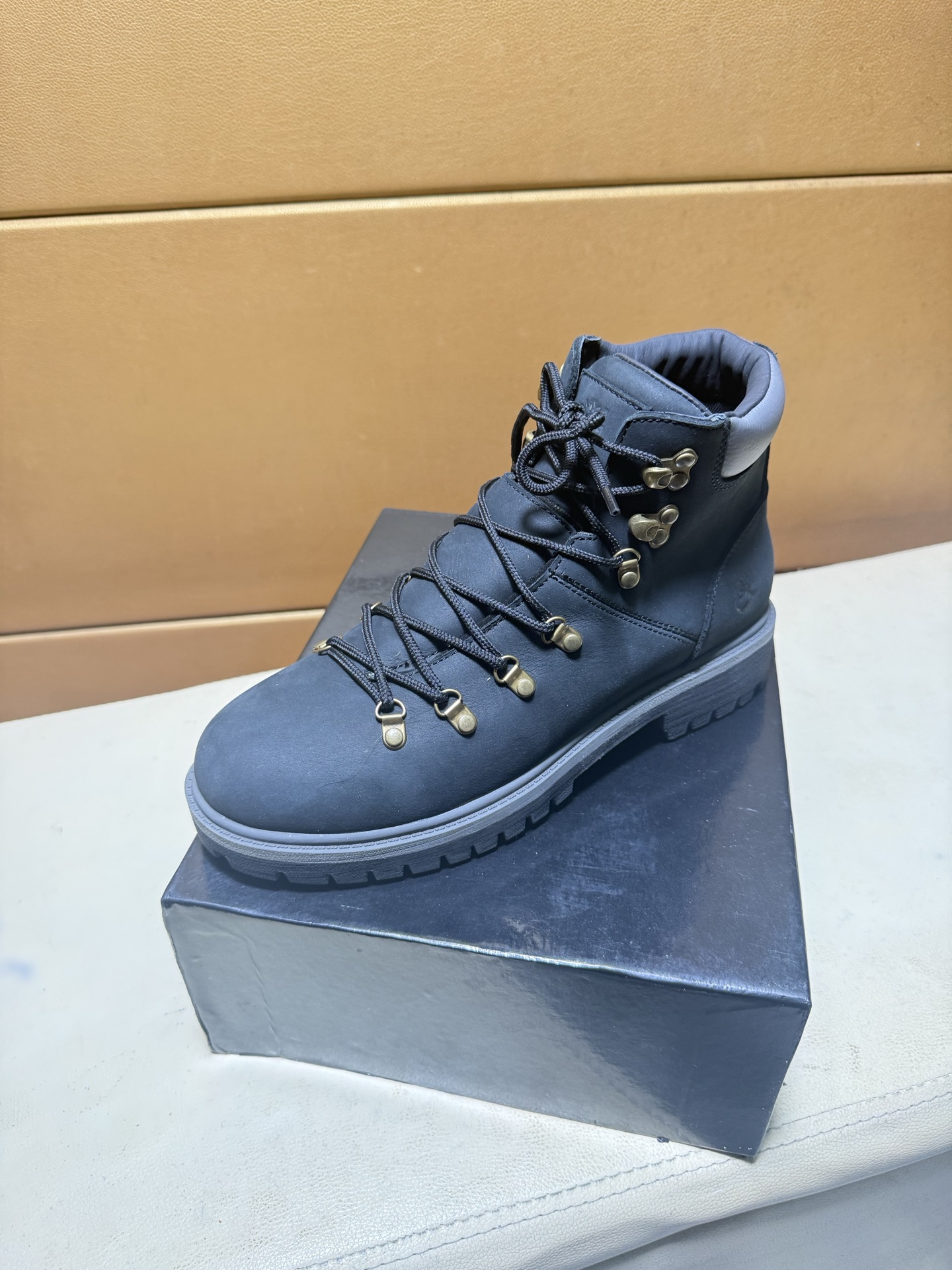 LV shoe