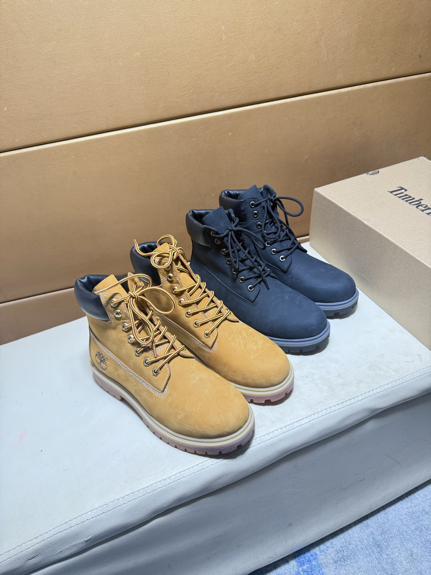 LV shoe