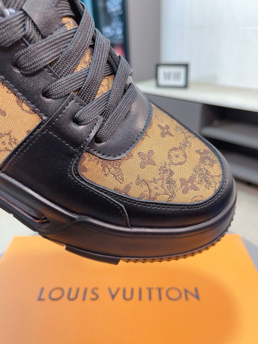 LV shoe