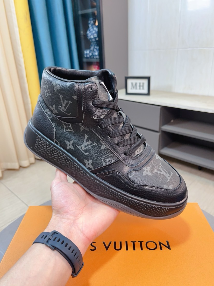 LV shoe