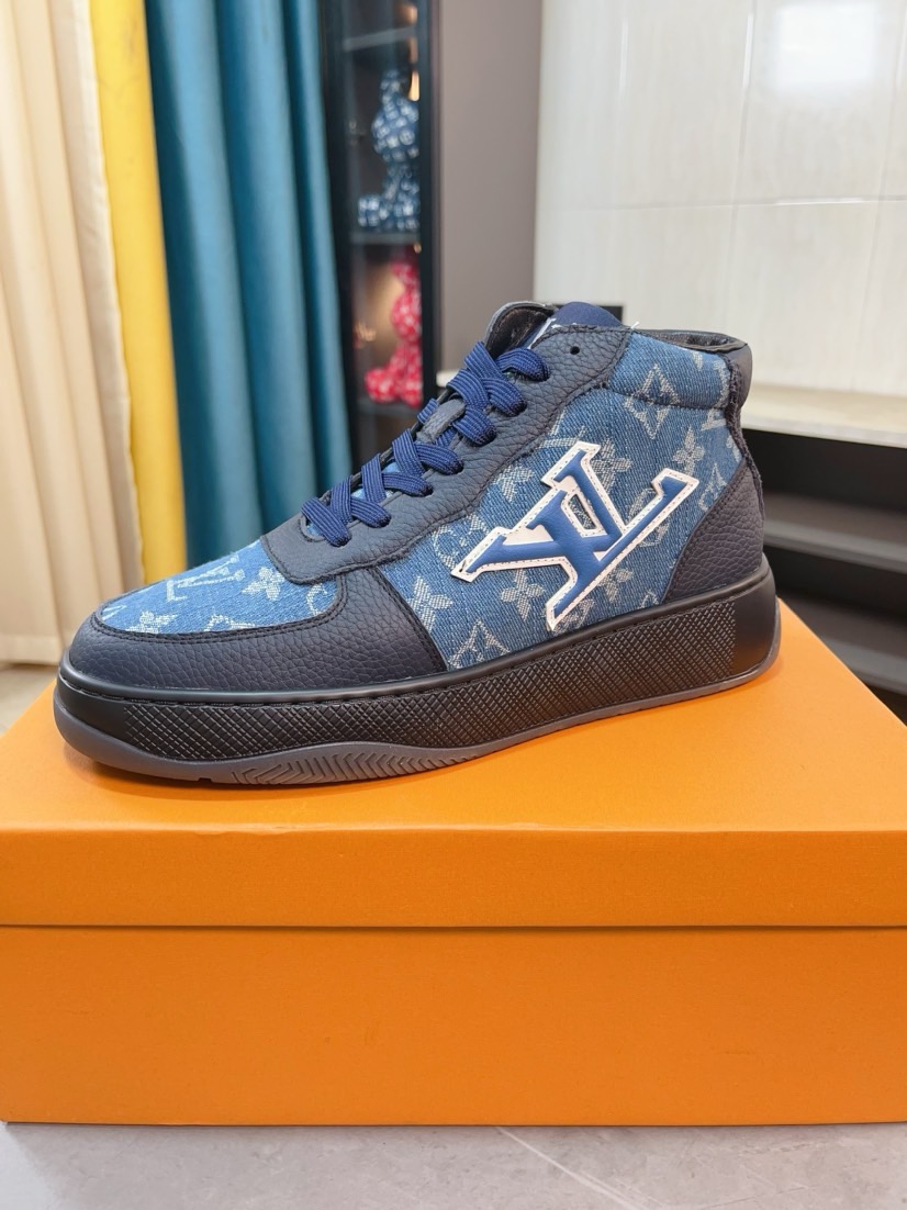 LV shoe