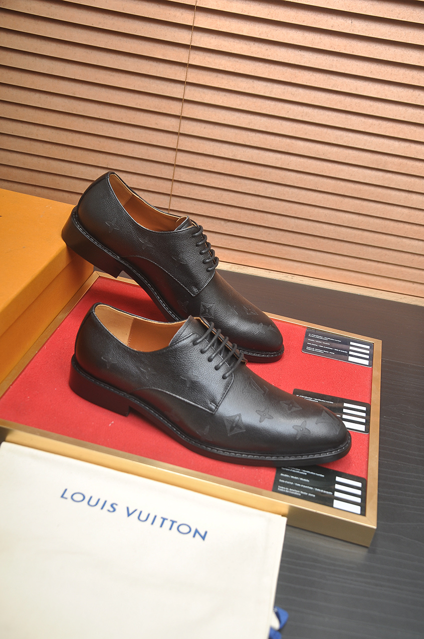 LV shoe