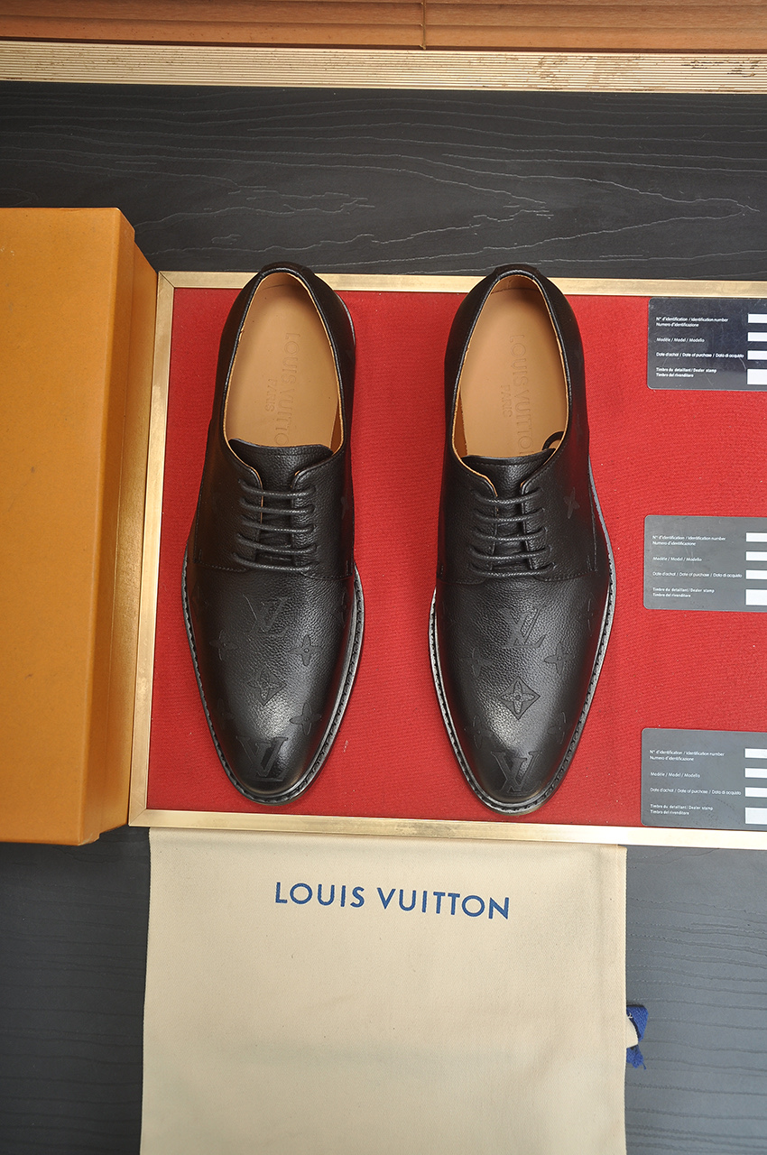 LV shoe