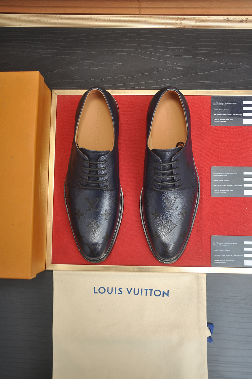 LV shoe