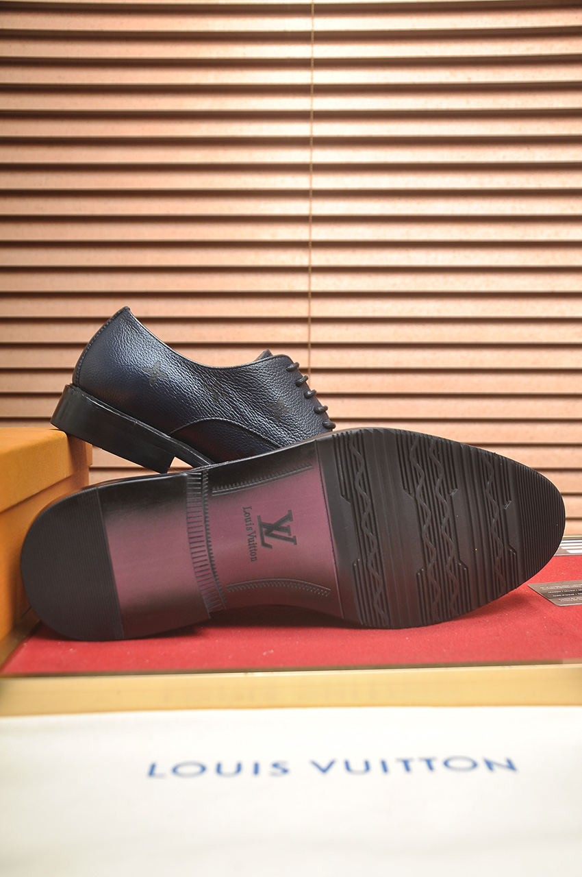 LV shoe