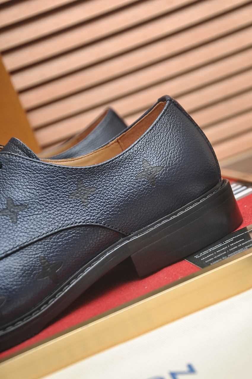 LV shoe