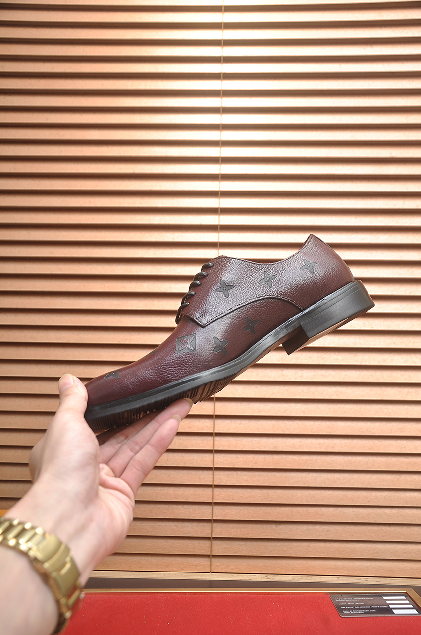 LV shoe