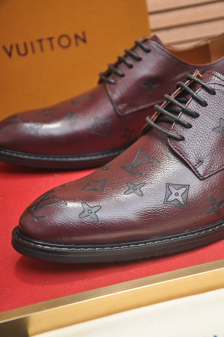 LV shoe