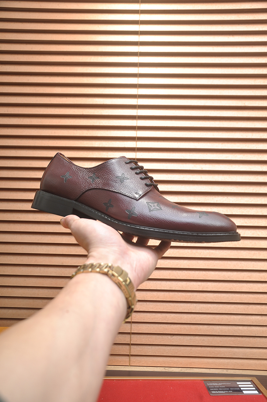 LV shoe