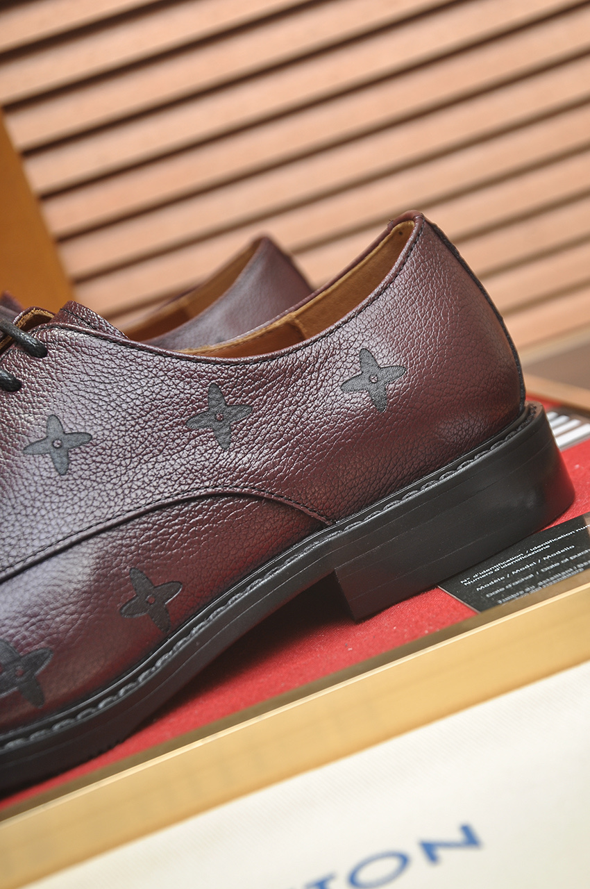 LV shoe