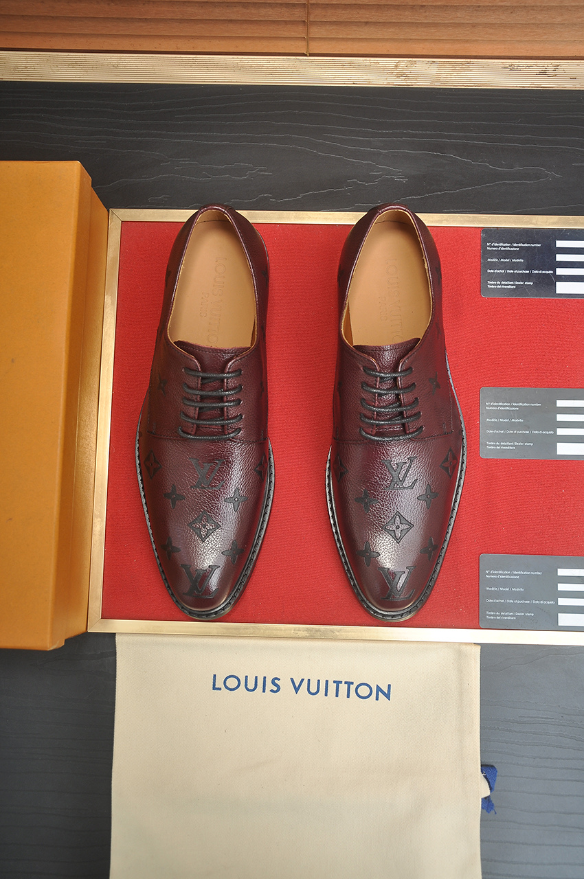 LV shoe