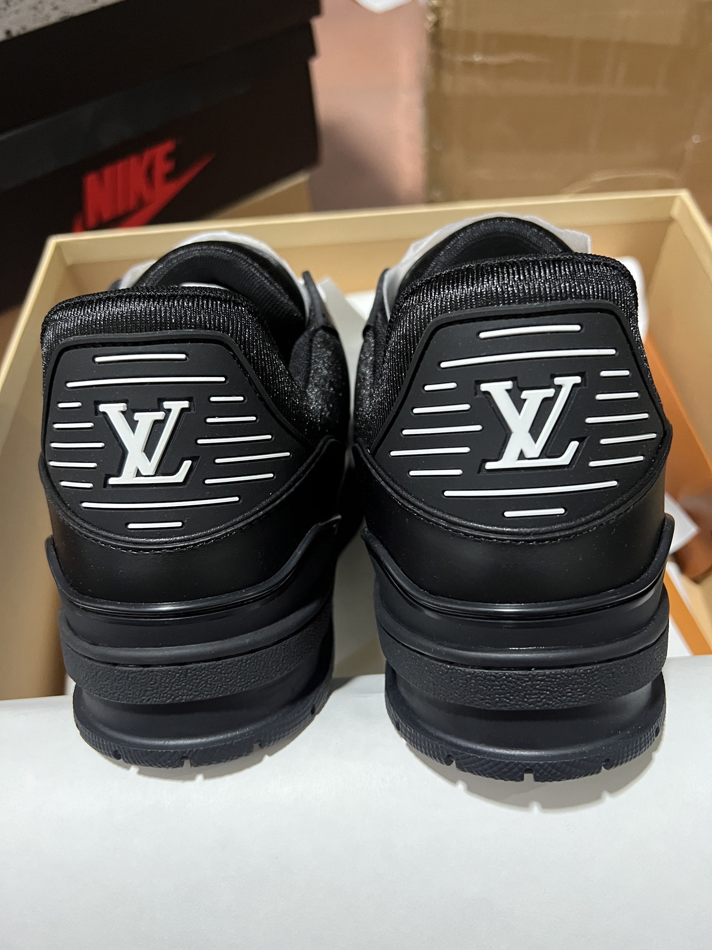 LV