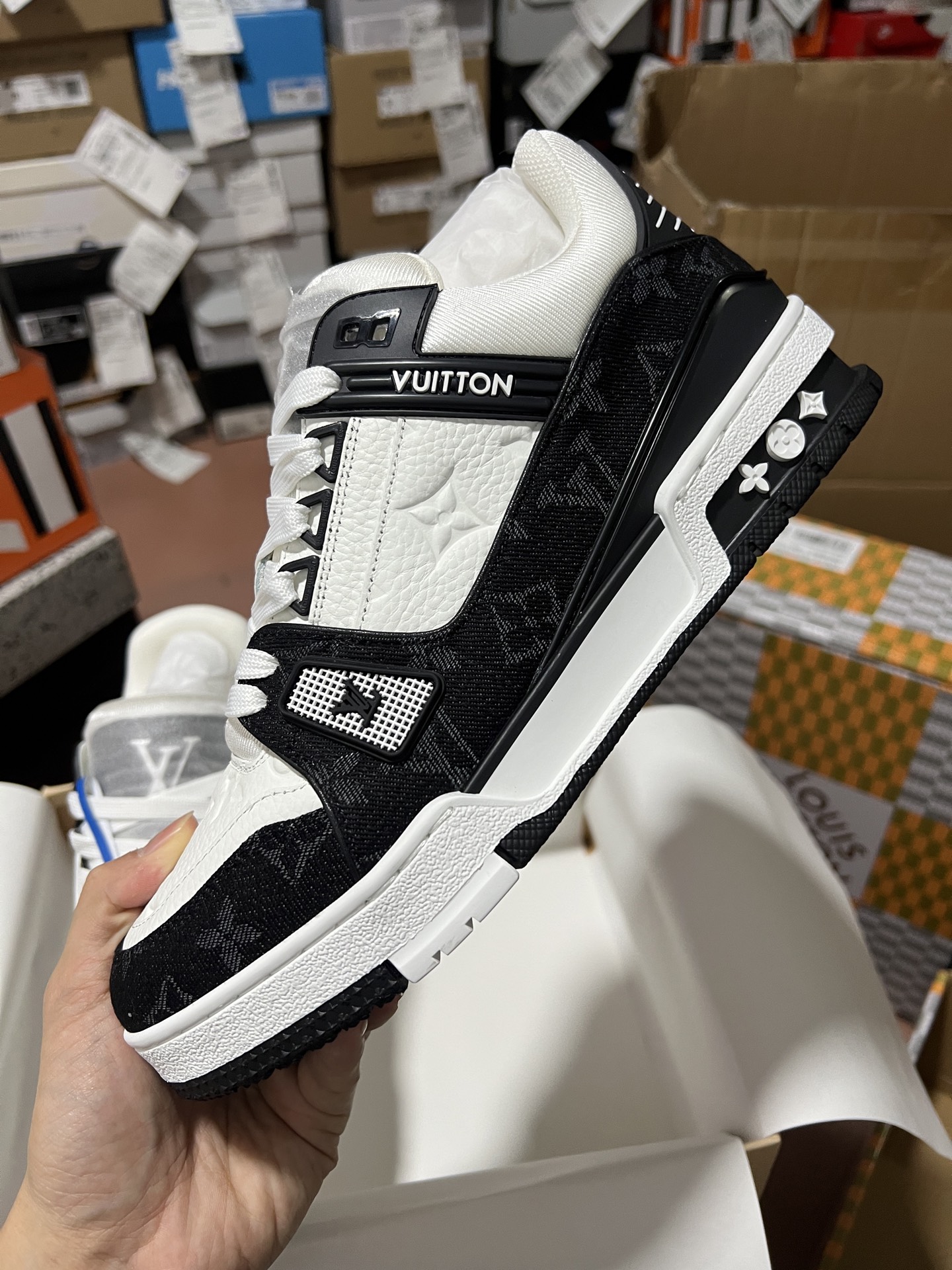 LV