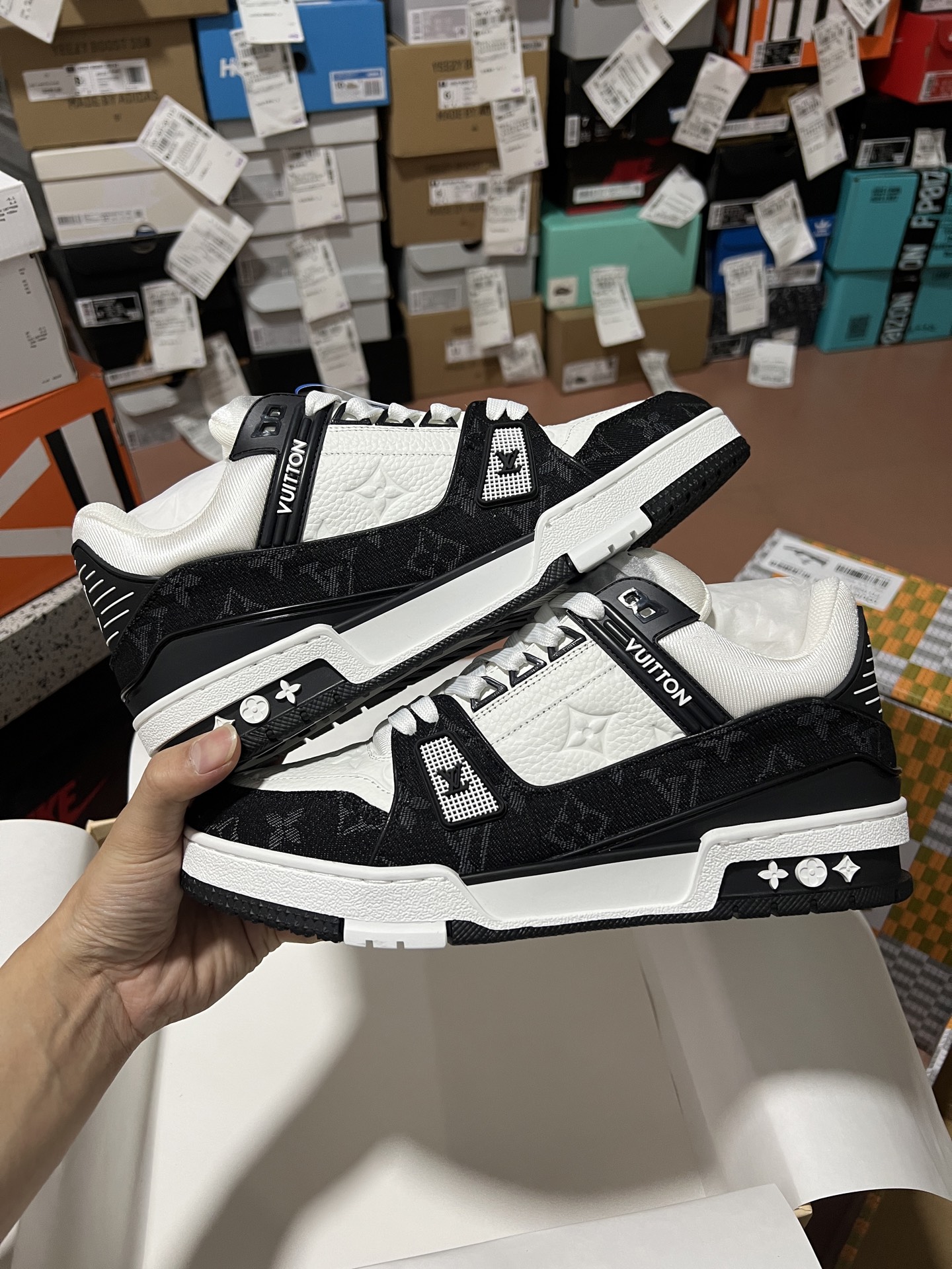 LV