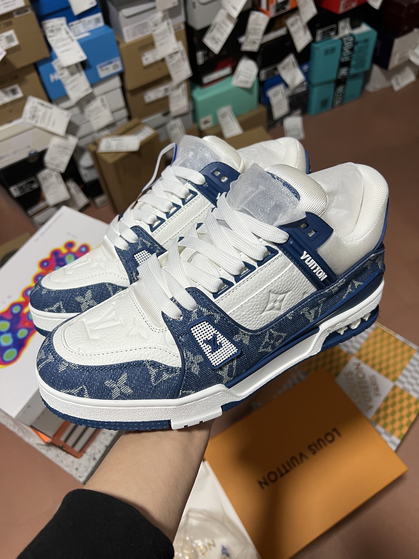 LV