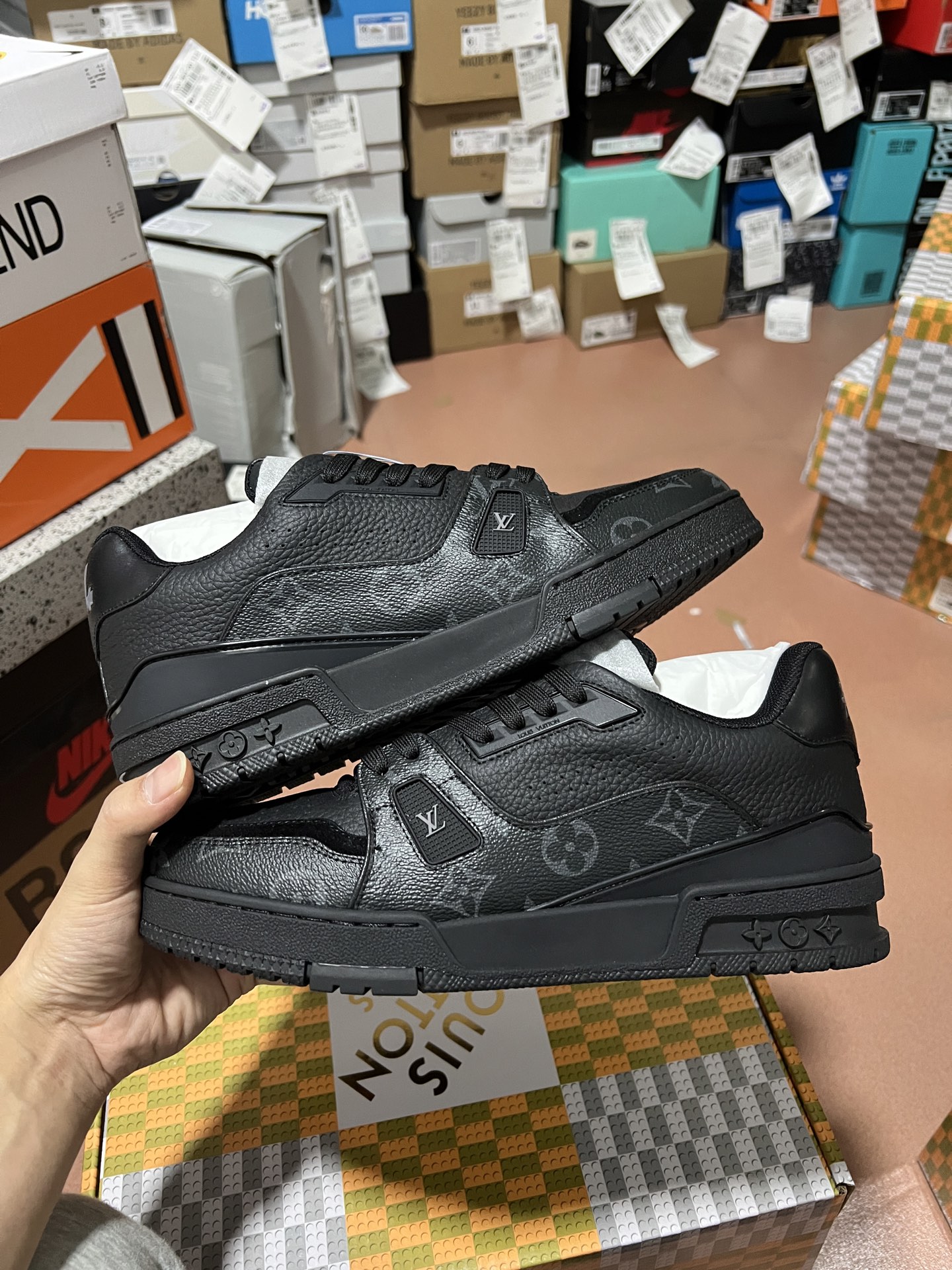 LV