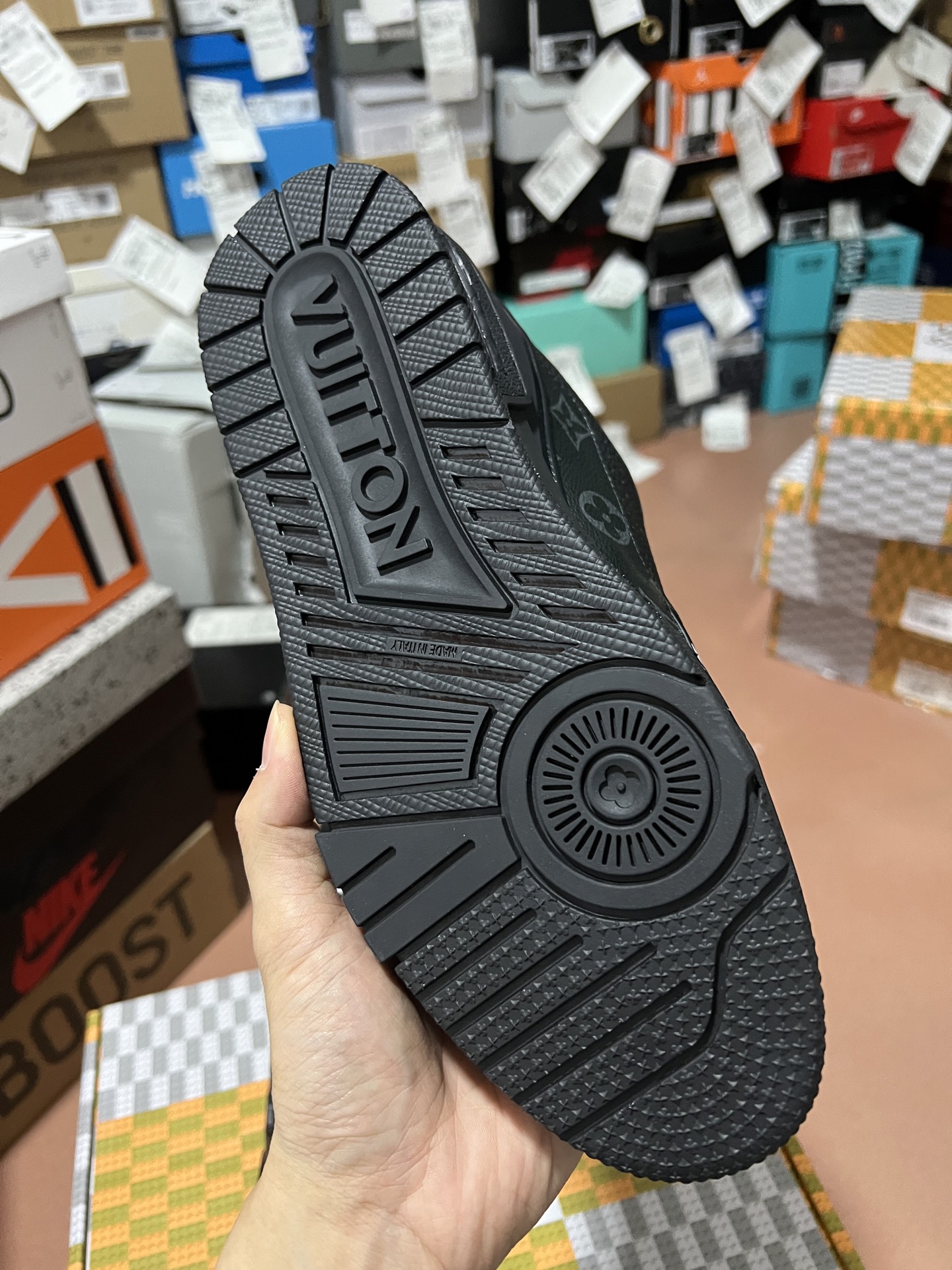 LV