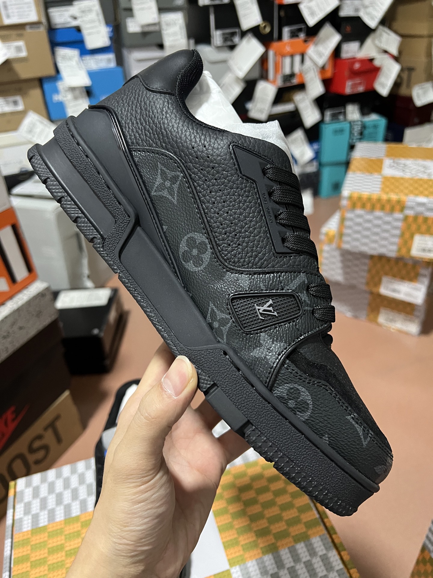 LV