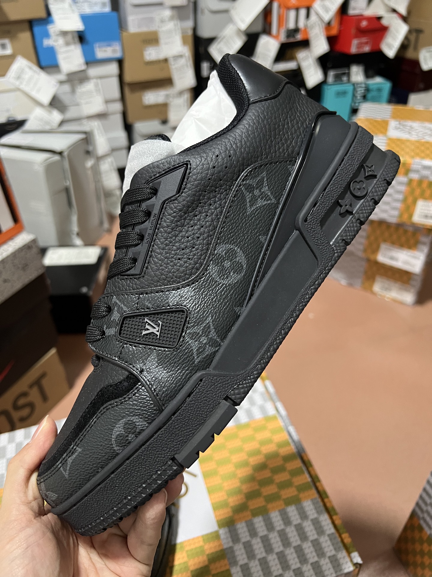 LV