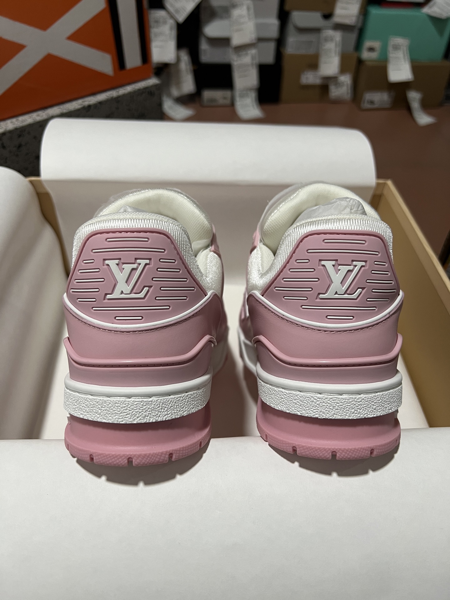 LV