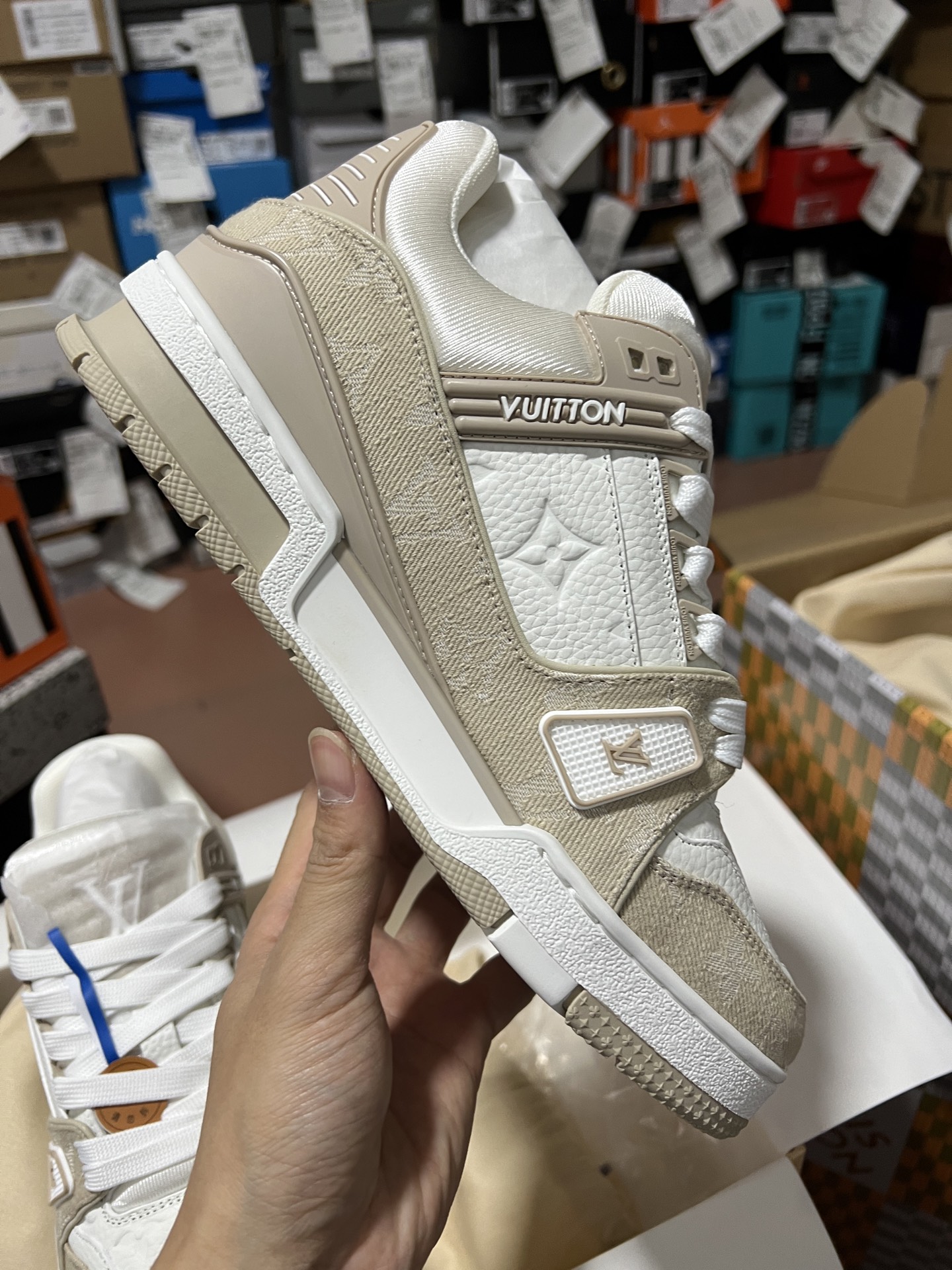 LV
