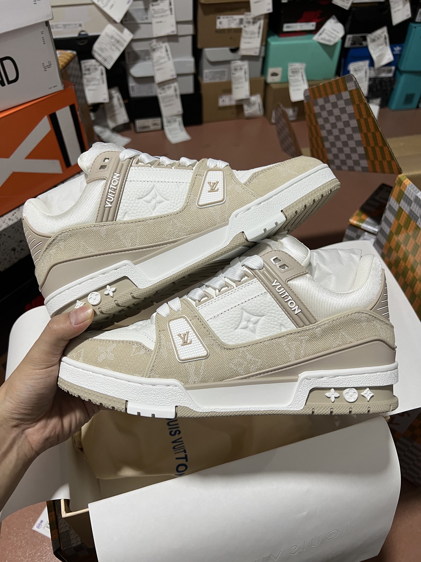 LV