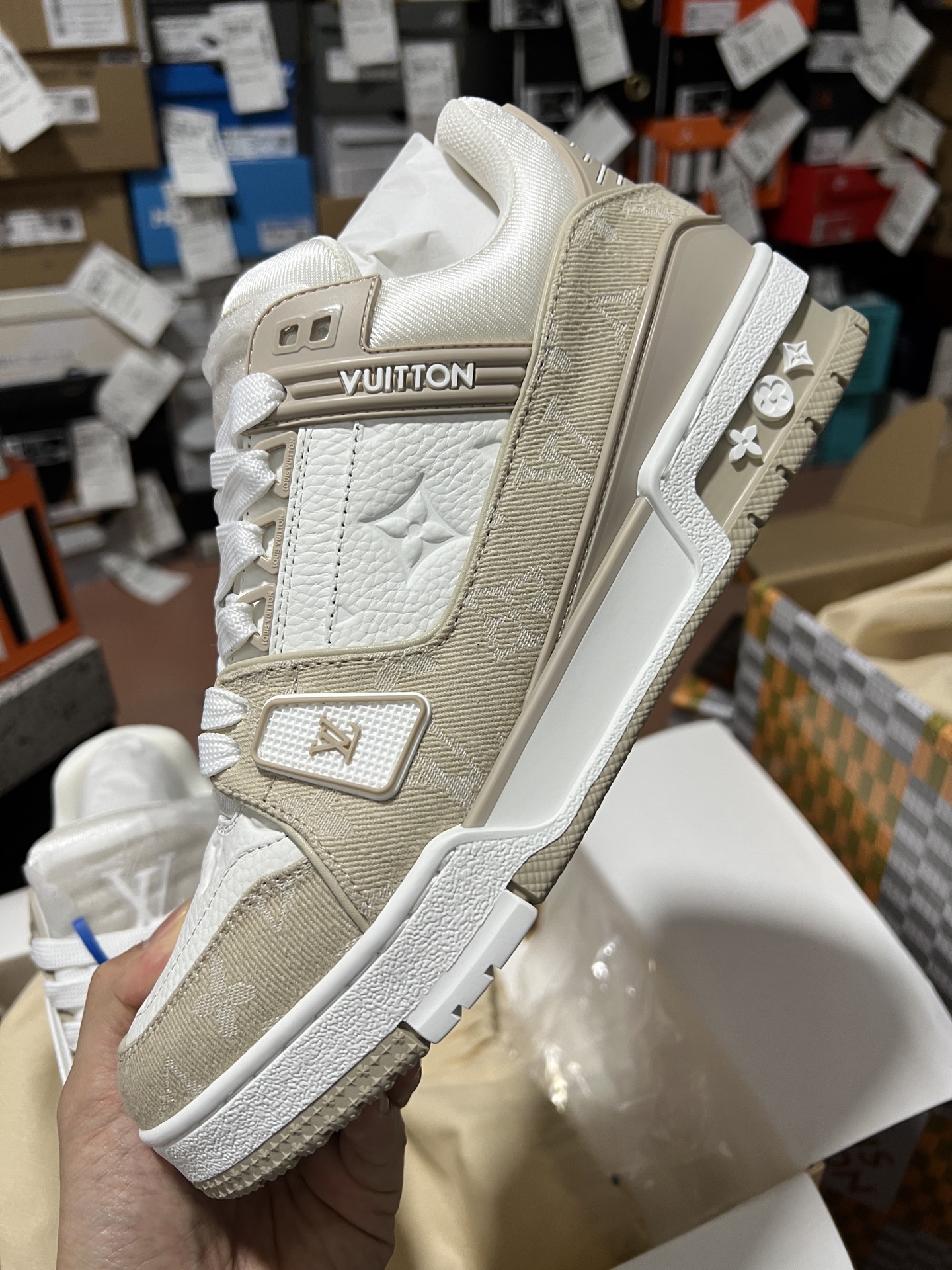 LV