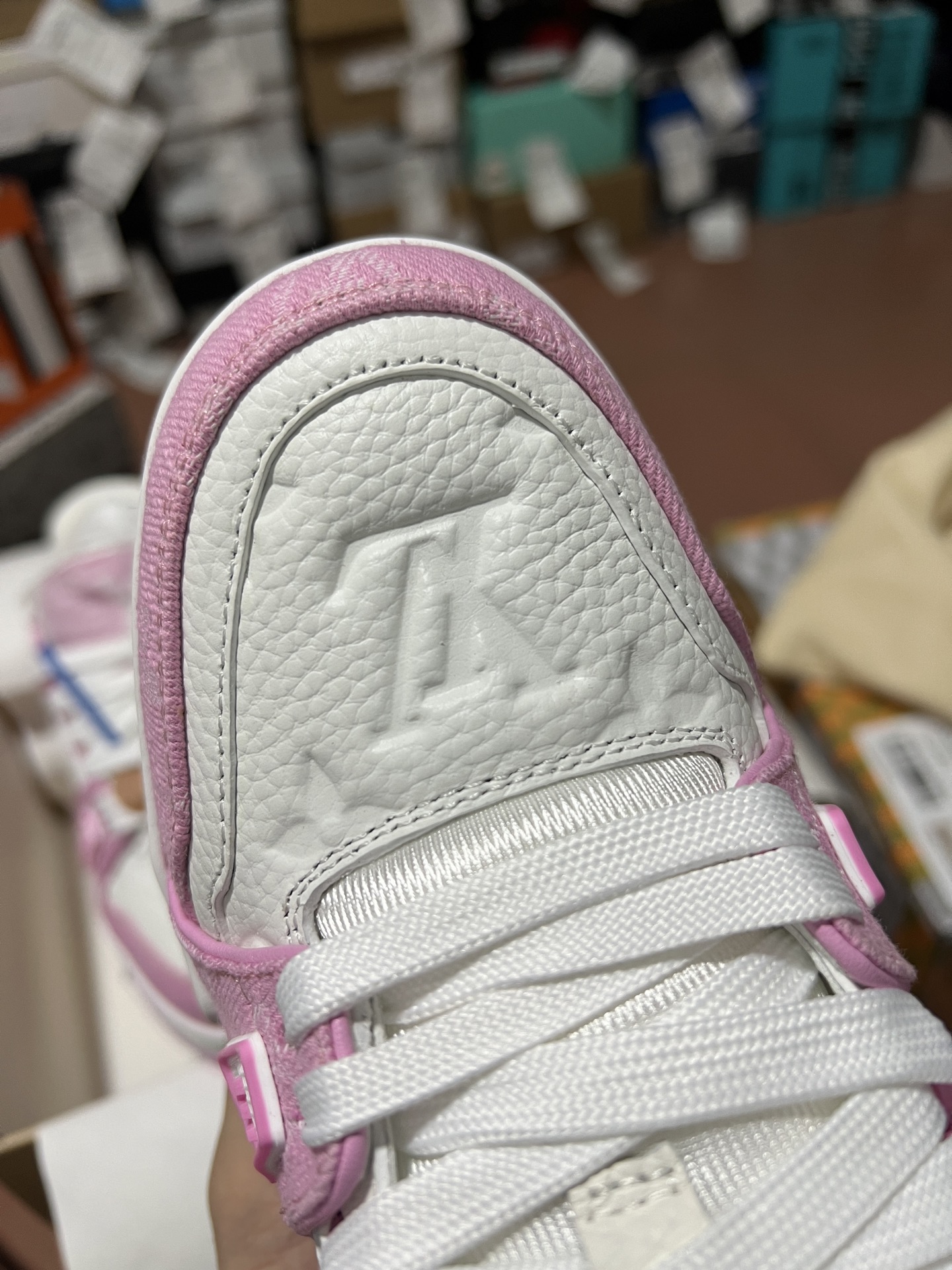 LV