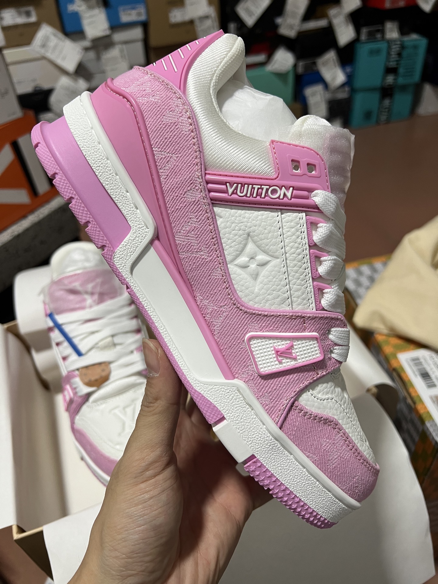 LV