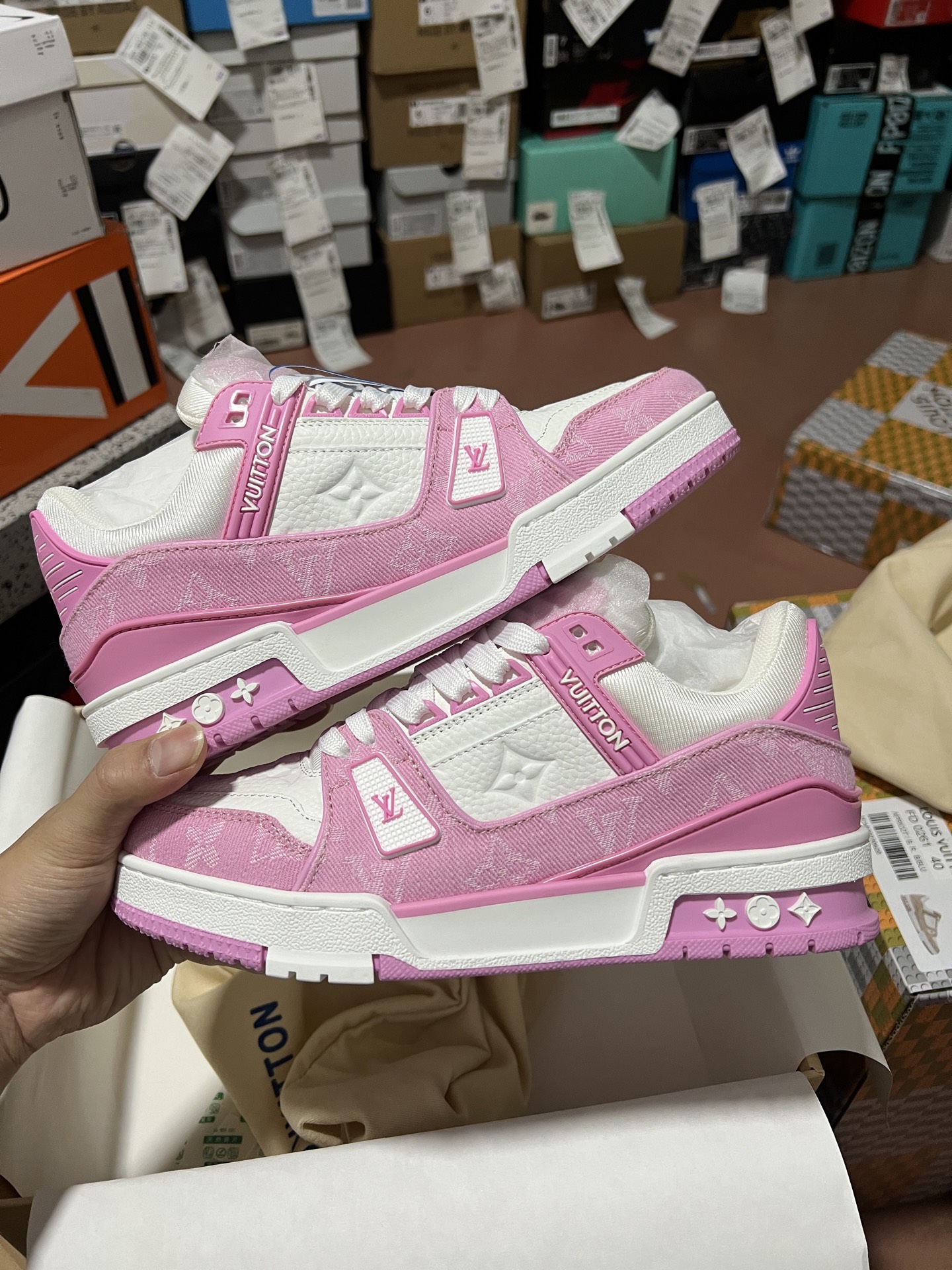 LV