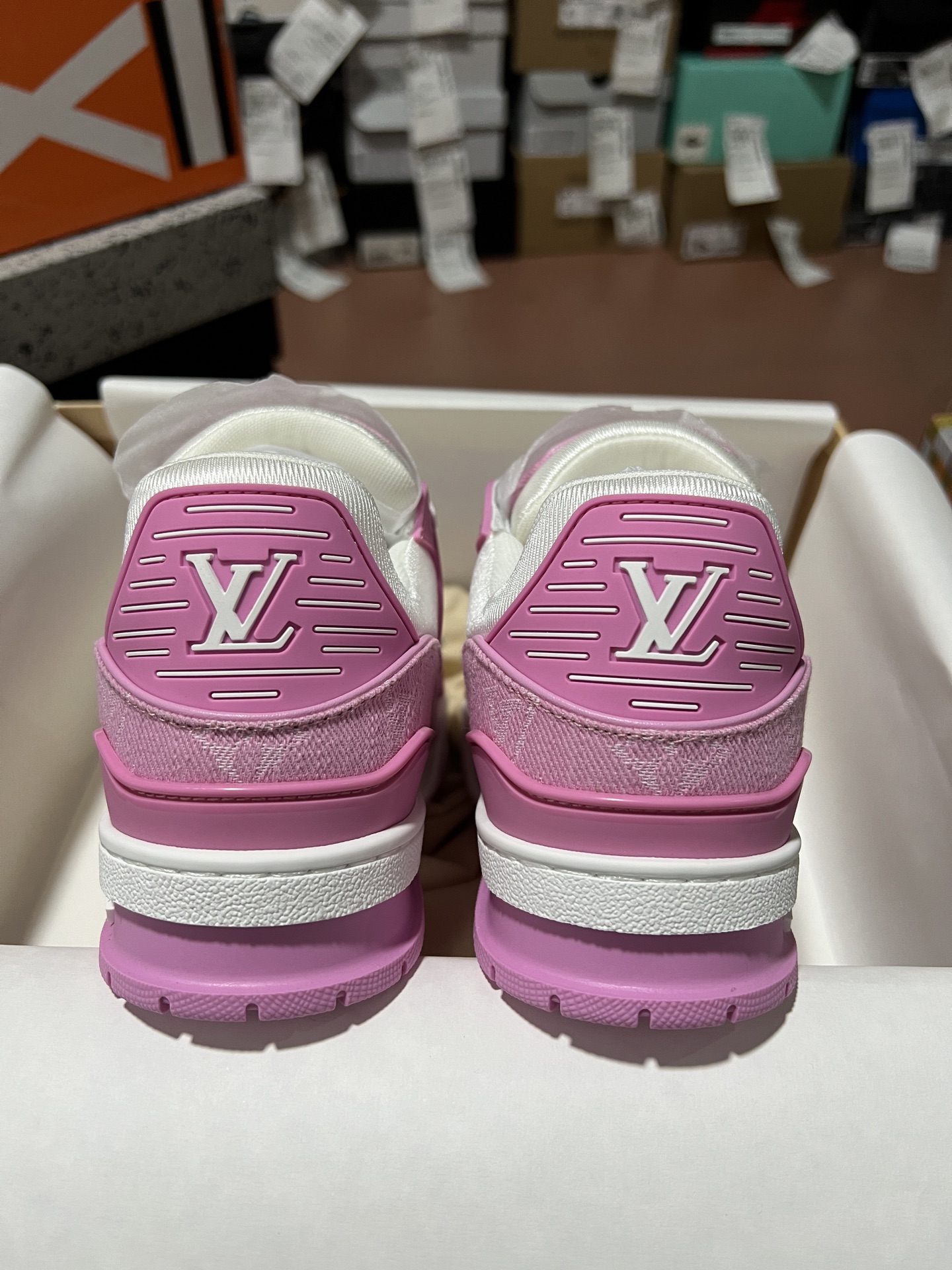 LV