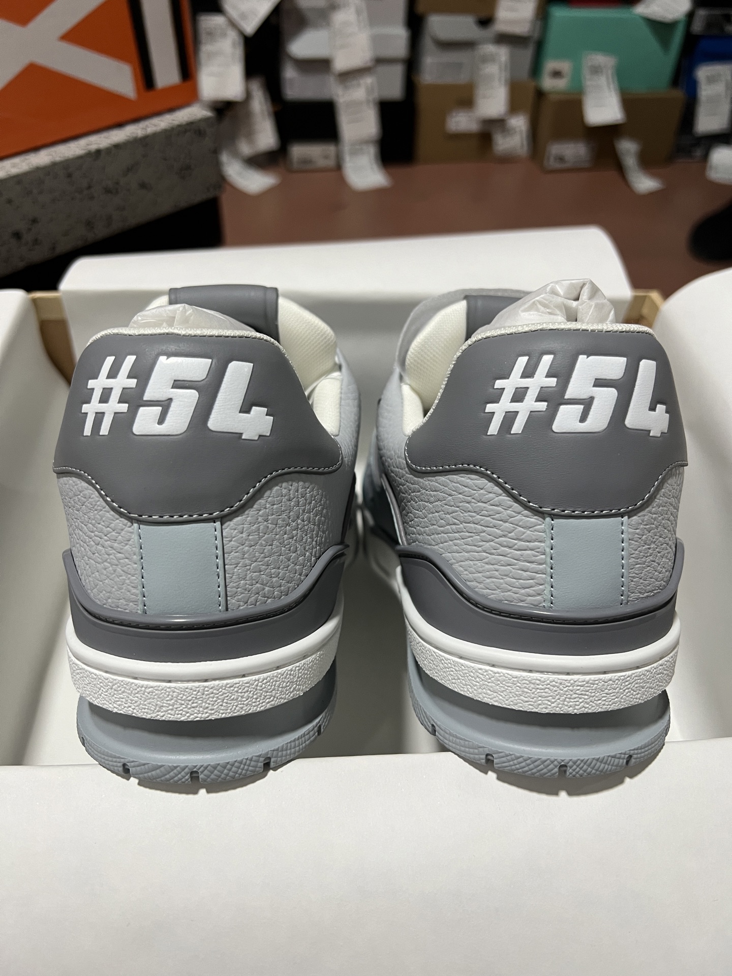 LV