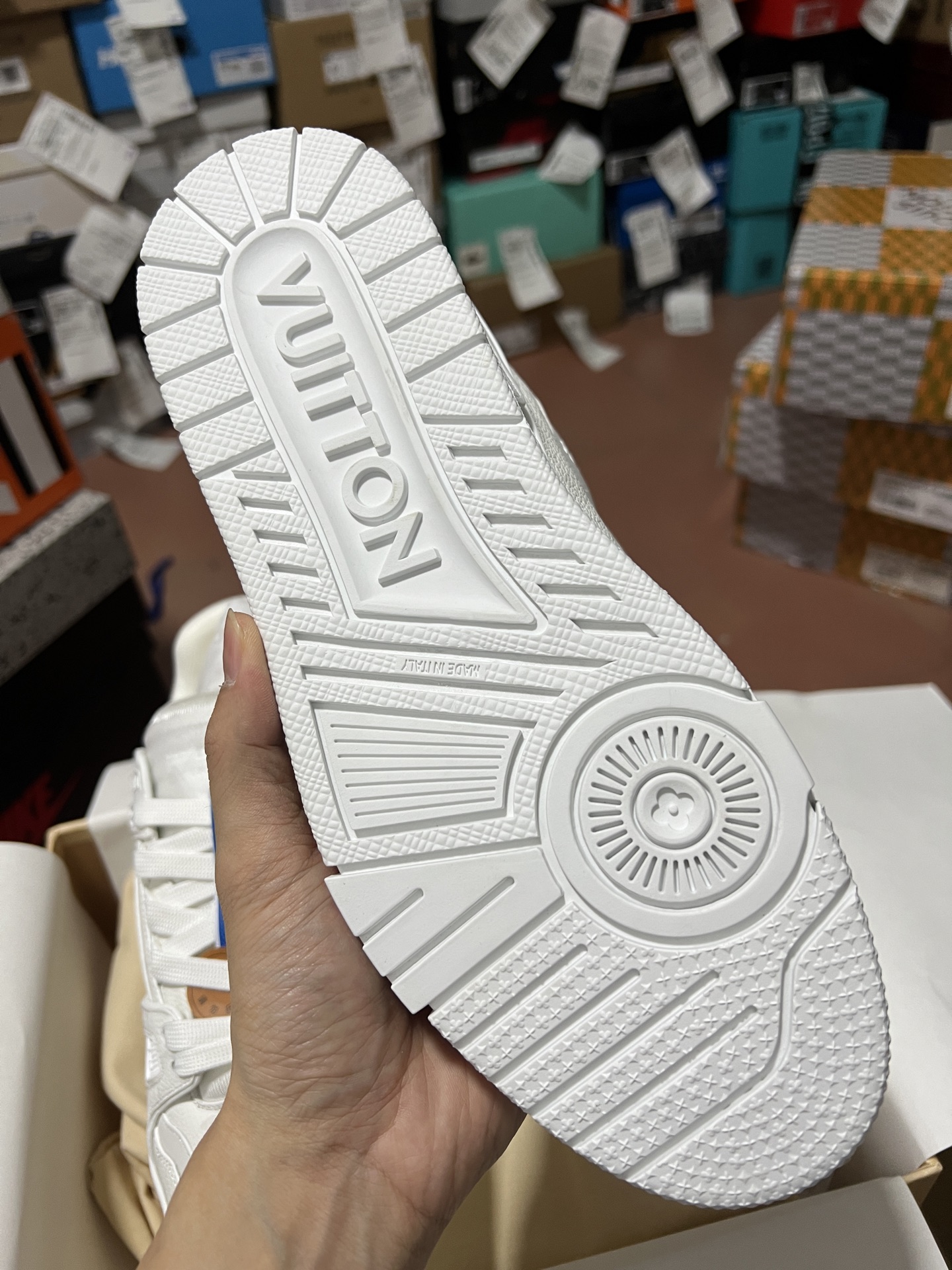 LV