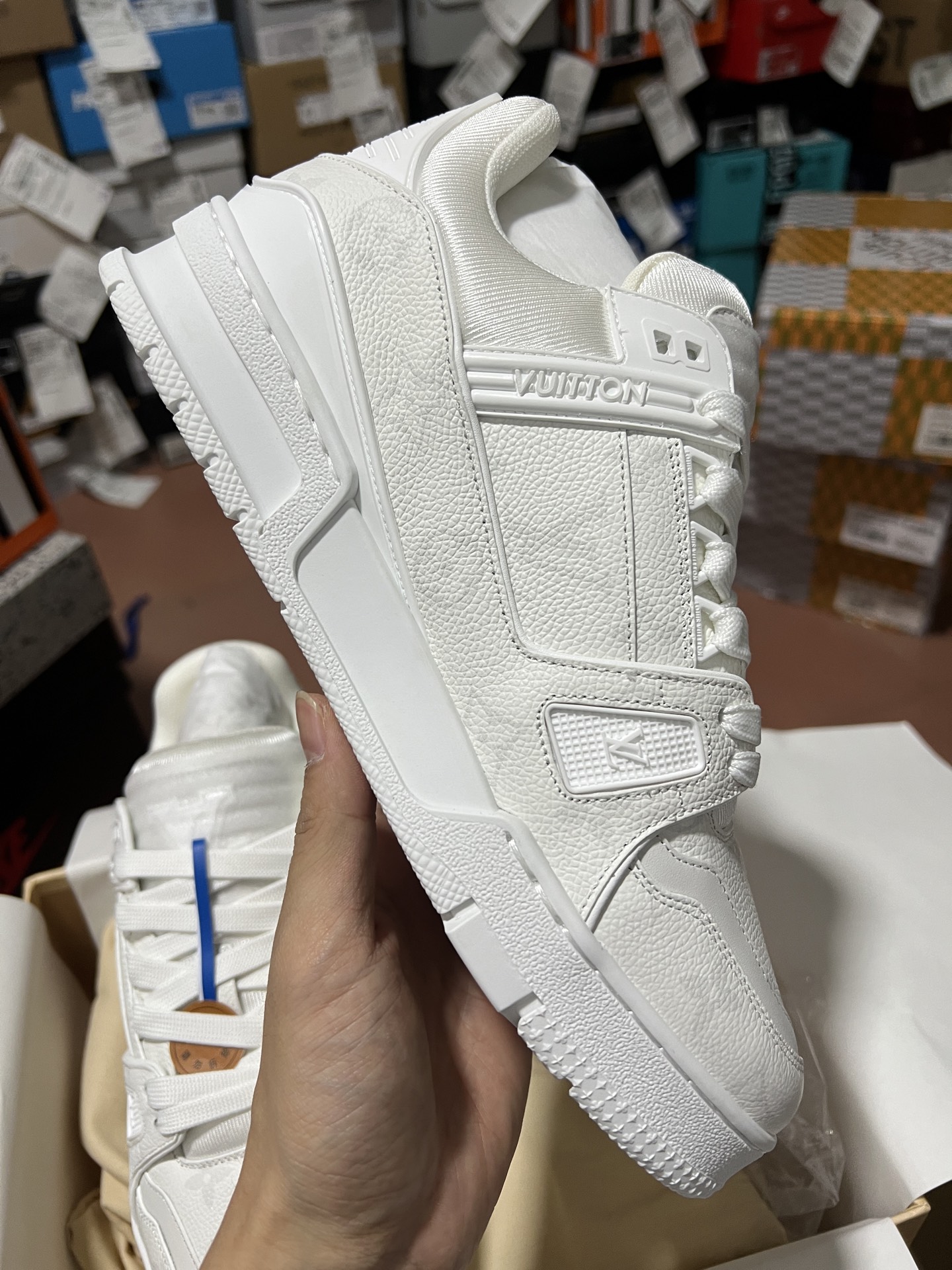 LV