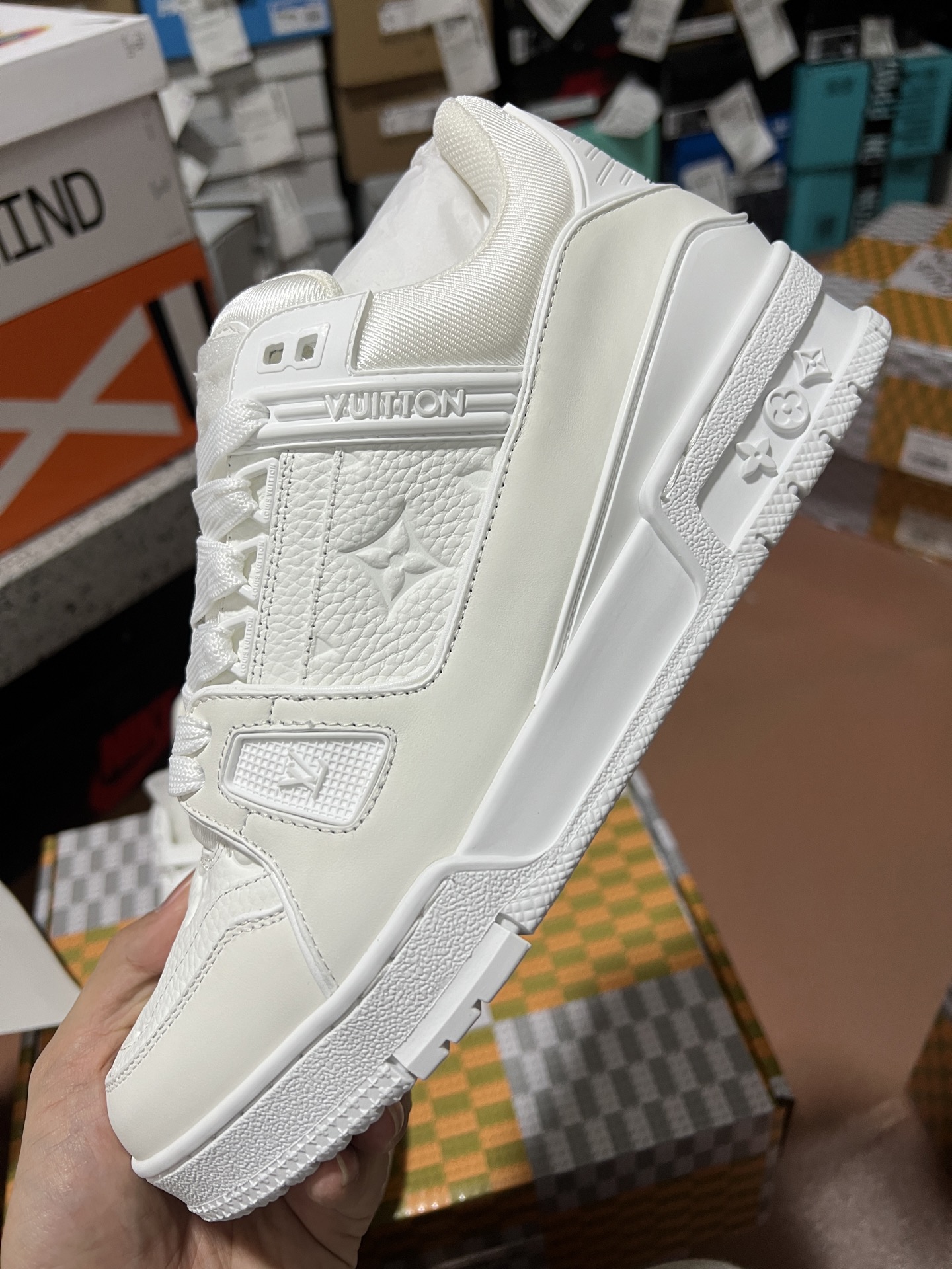 LV