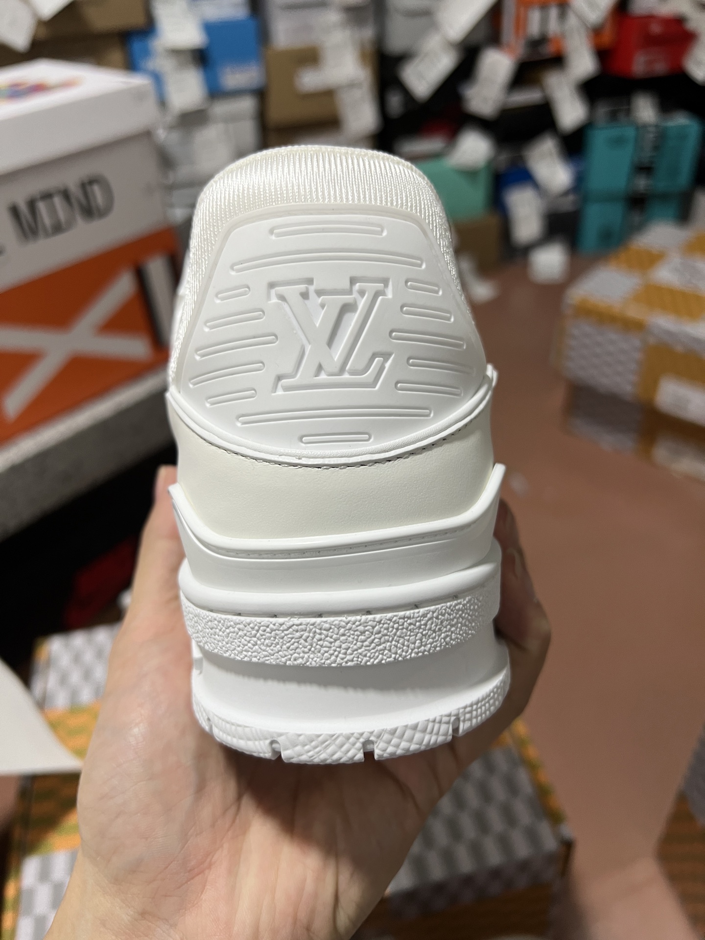 LV