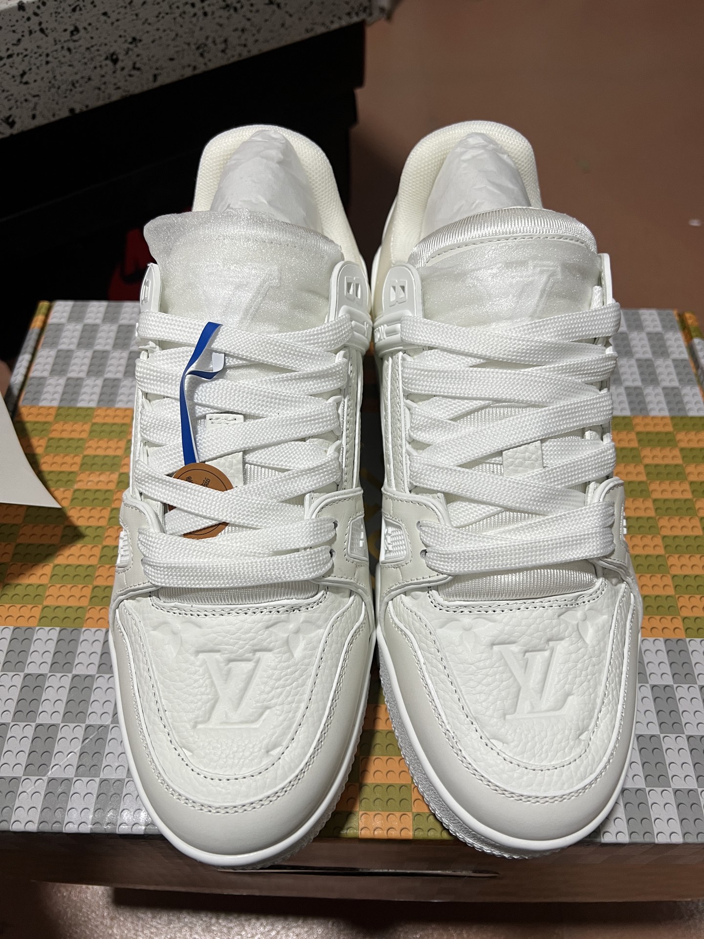 LV