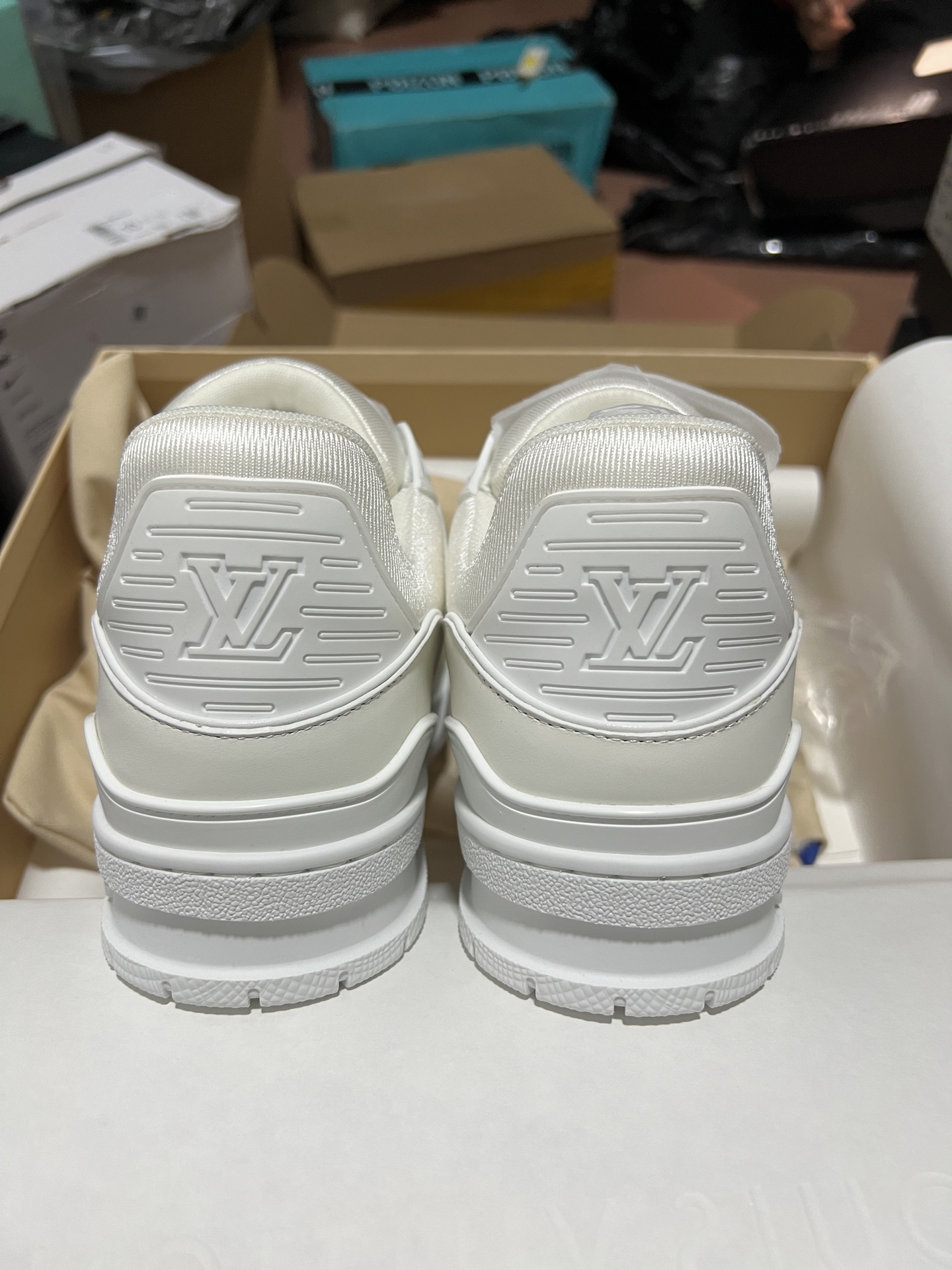 LV