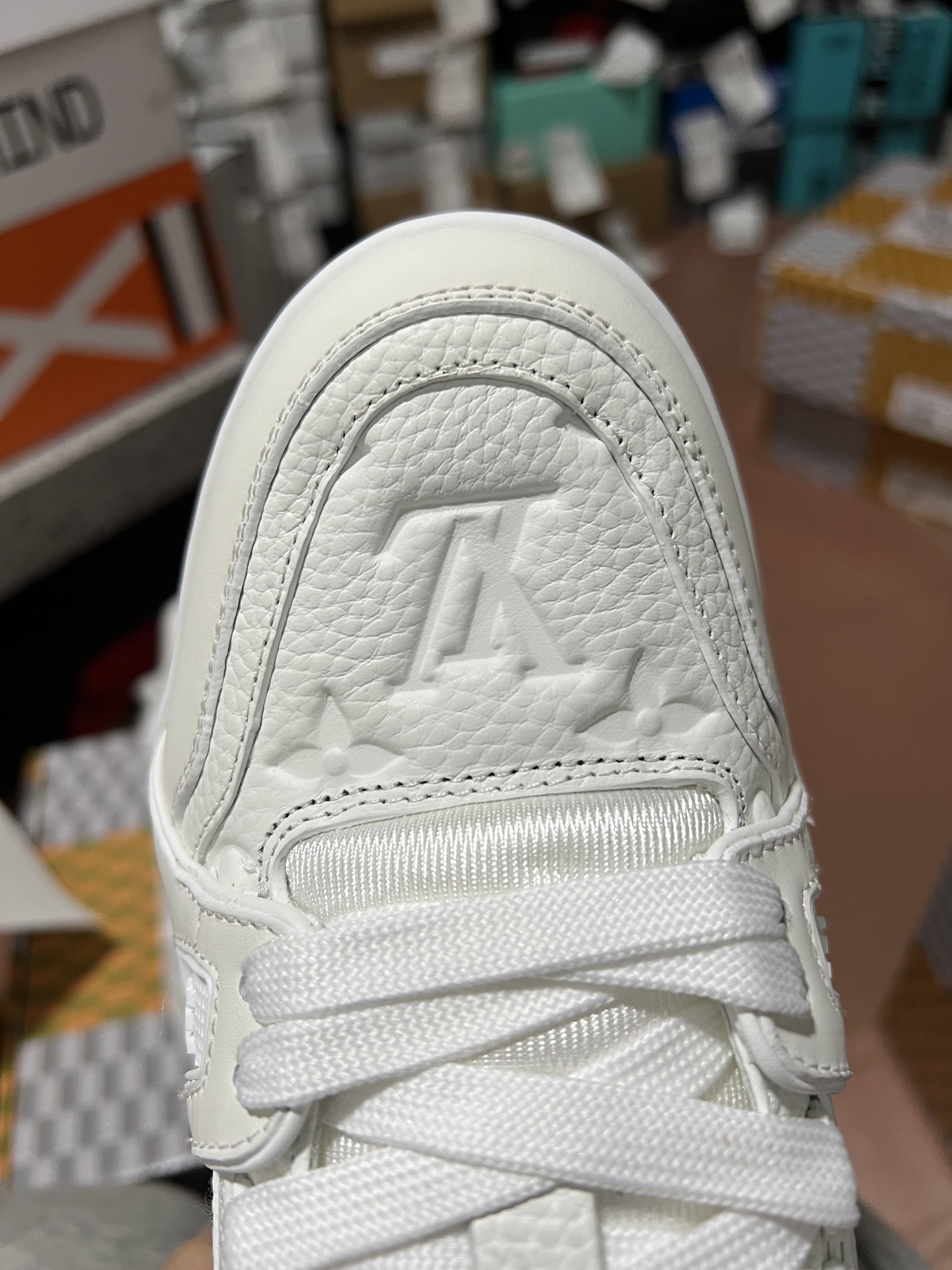 LV