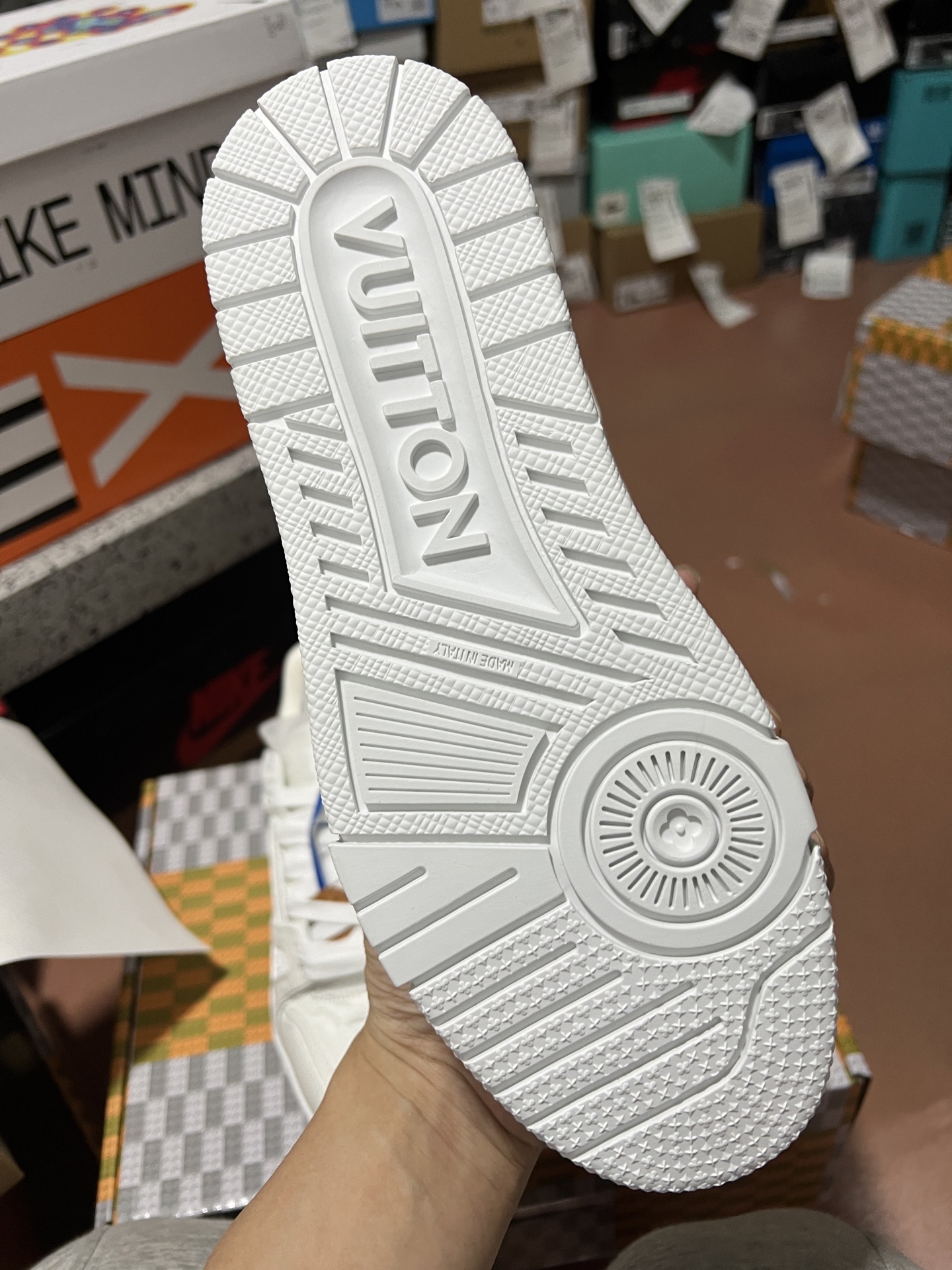 LV