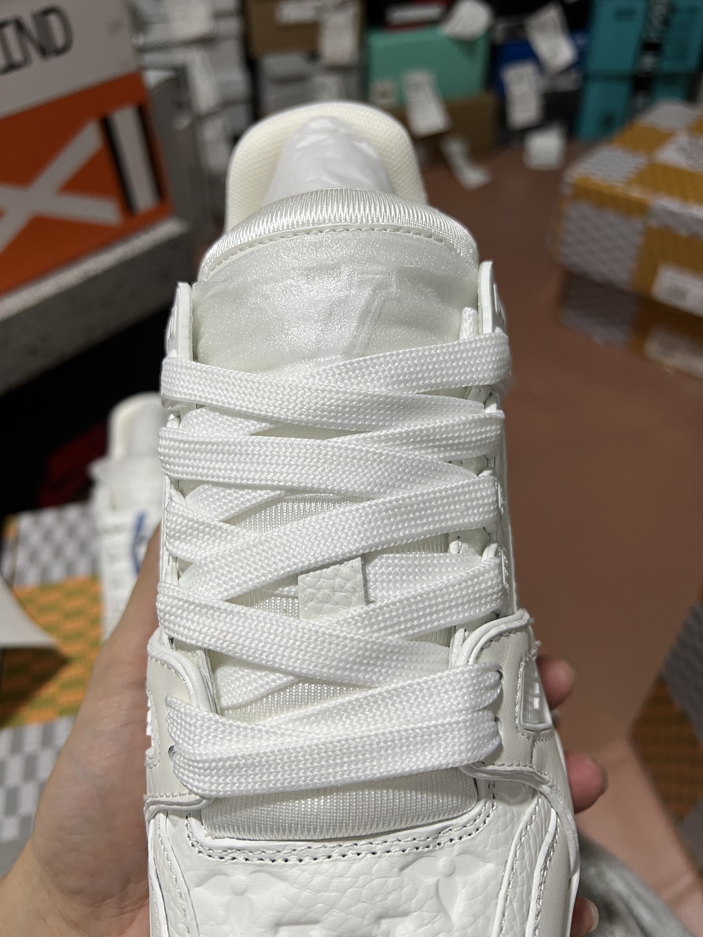 LV
