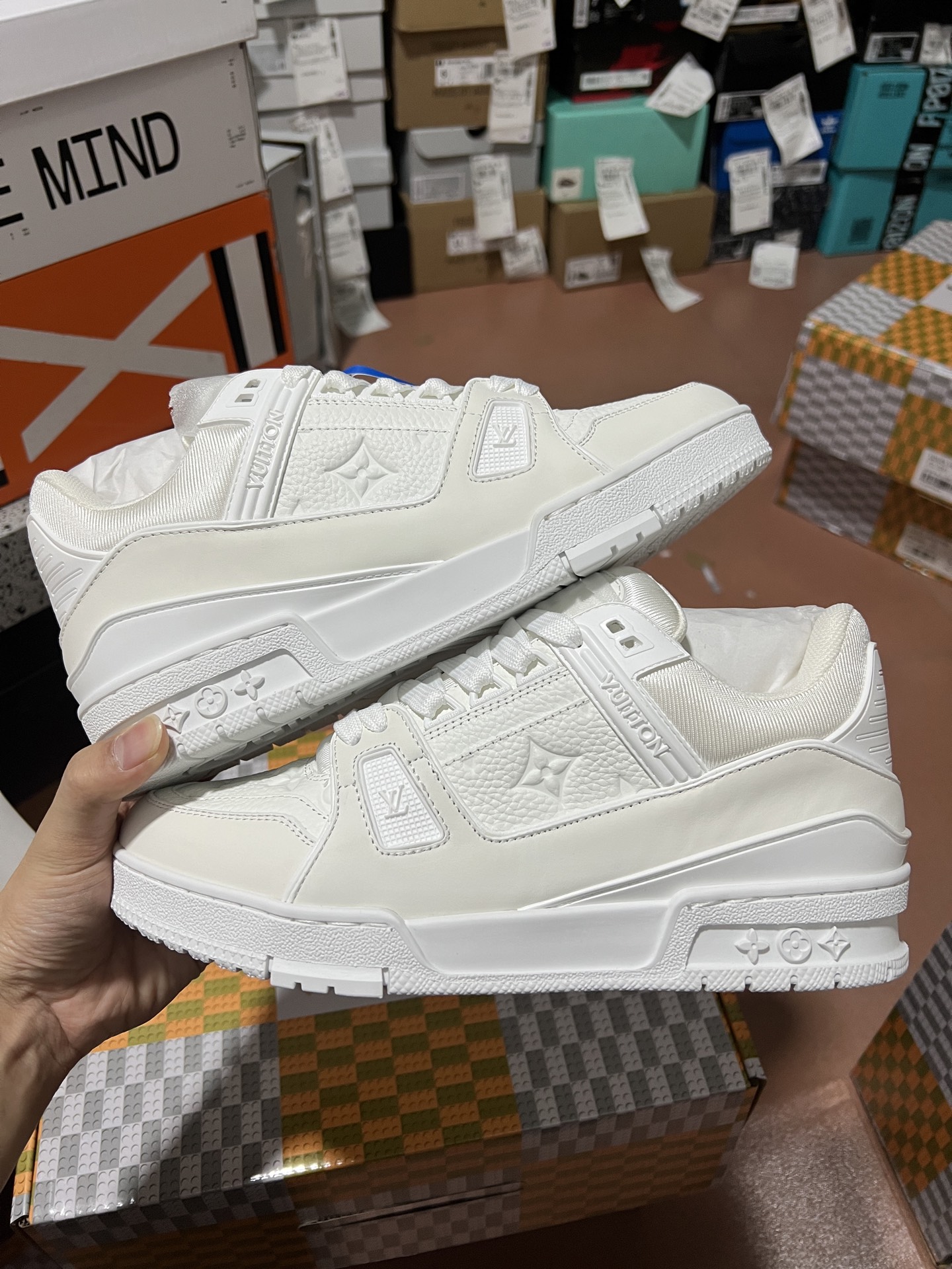 LV