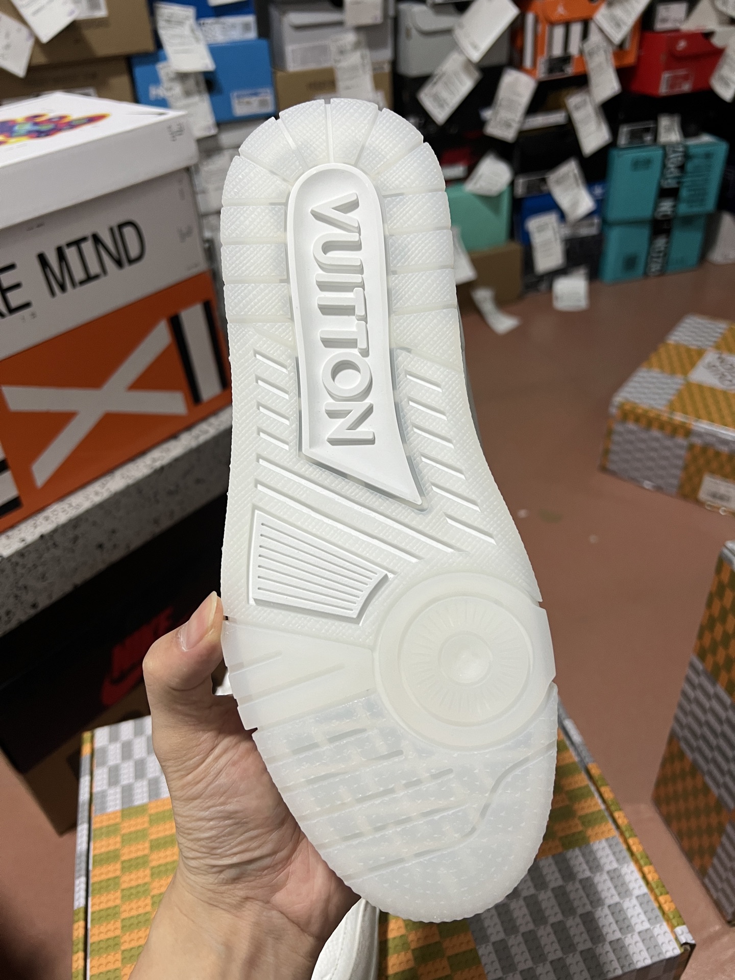 LV