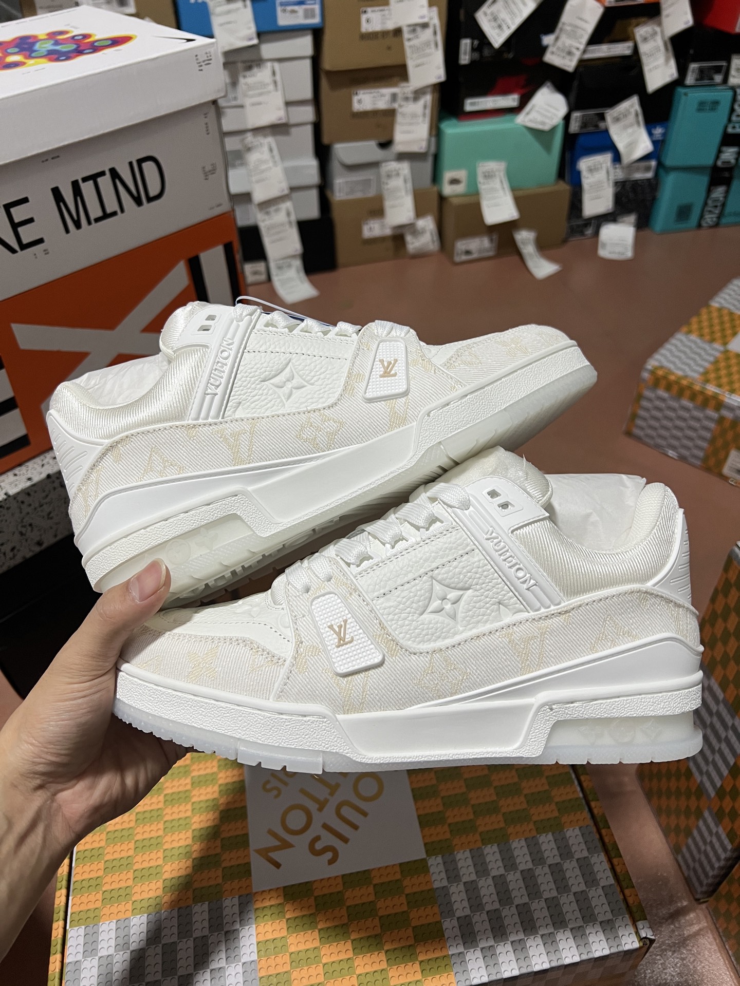 LV