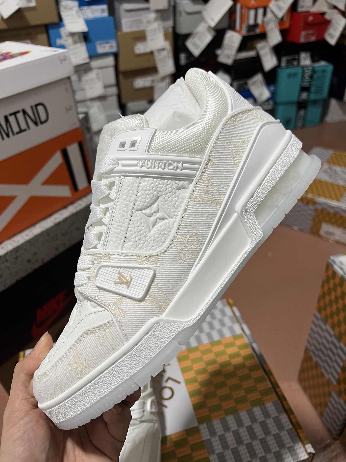 LV