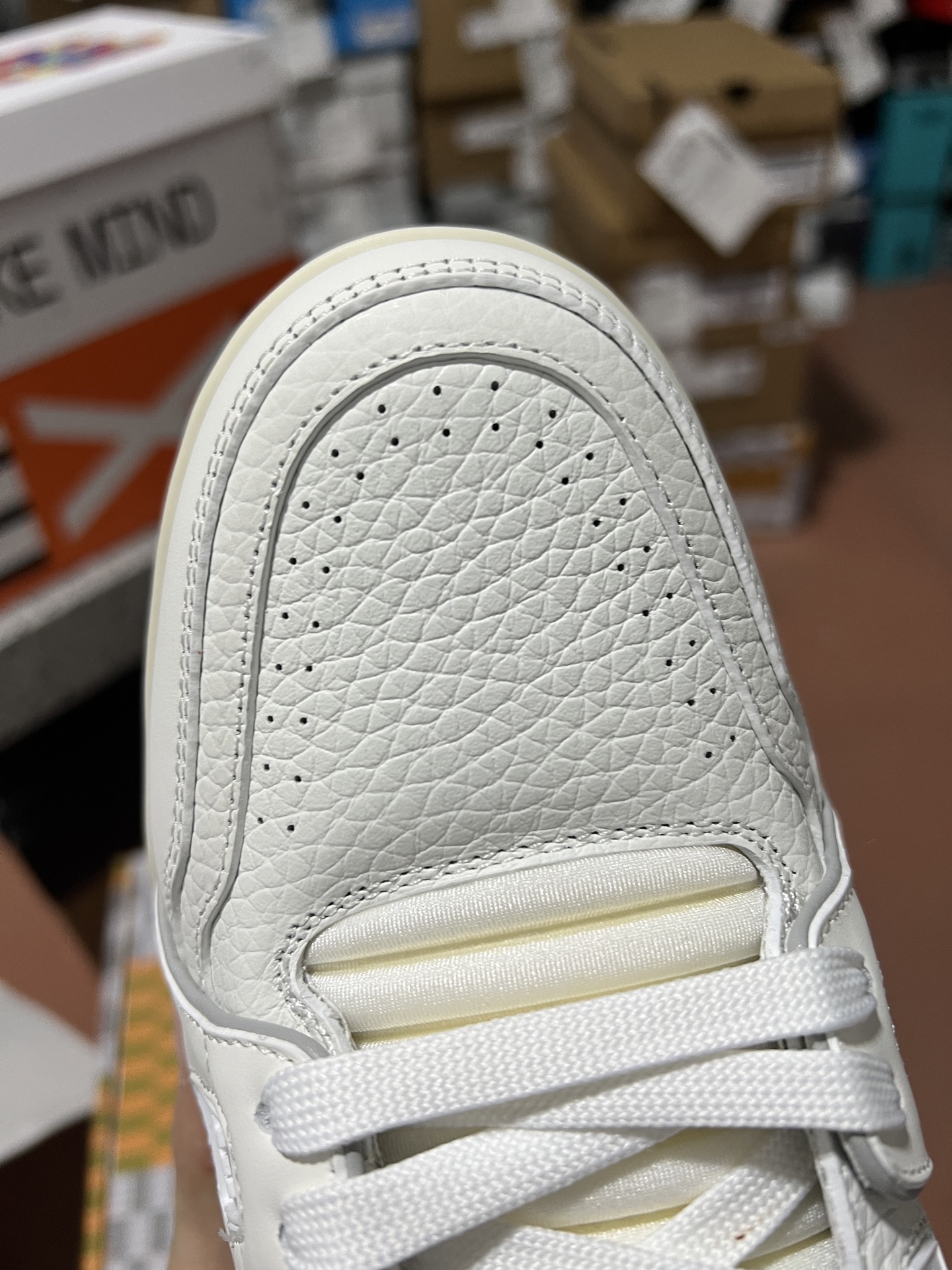 LV