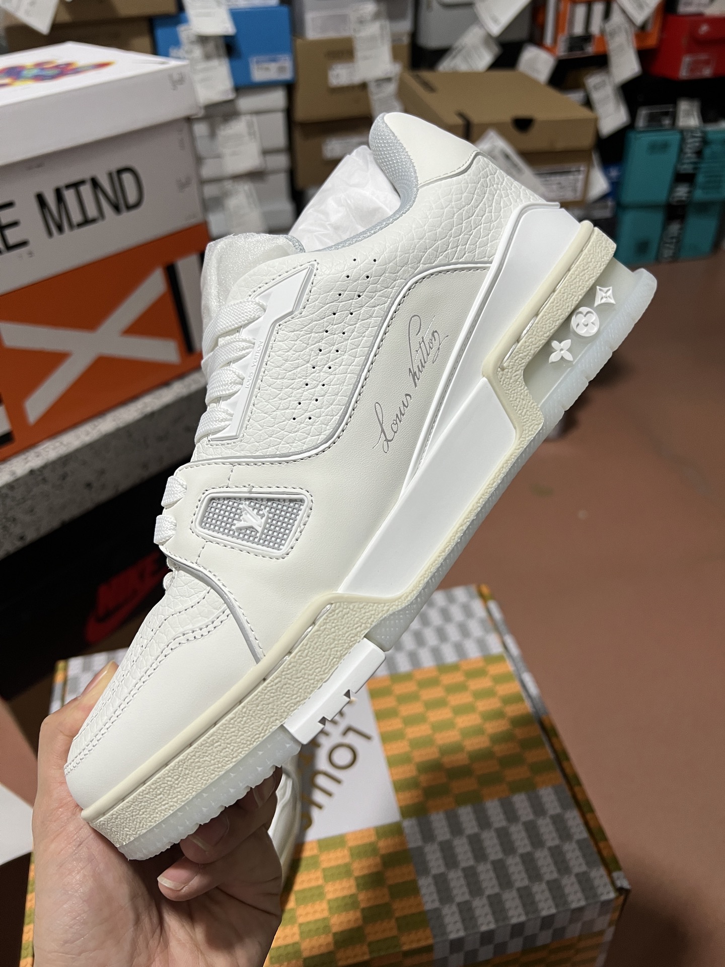 LV