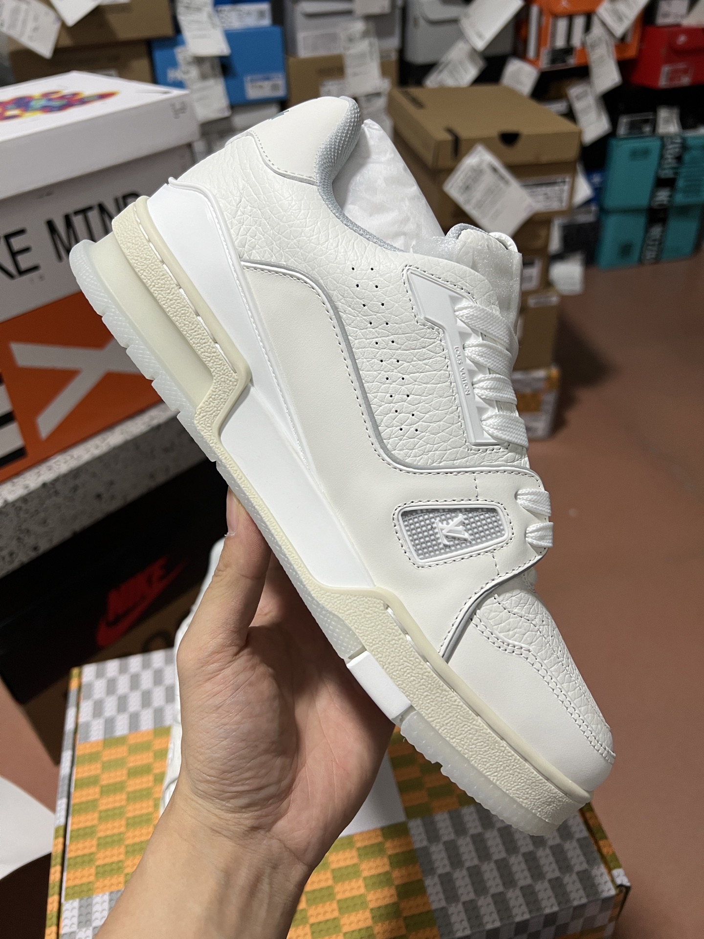 LV